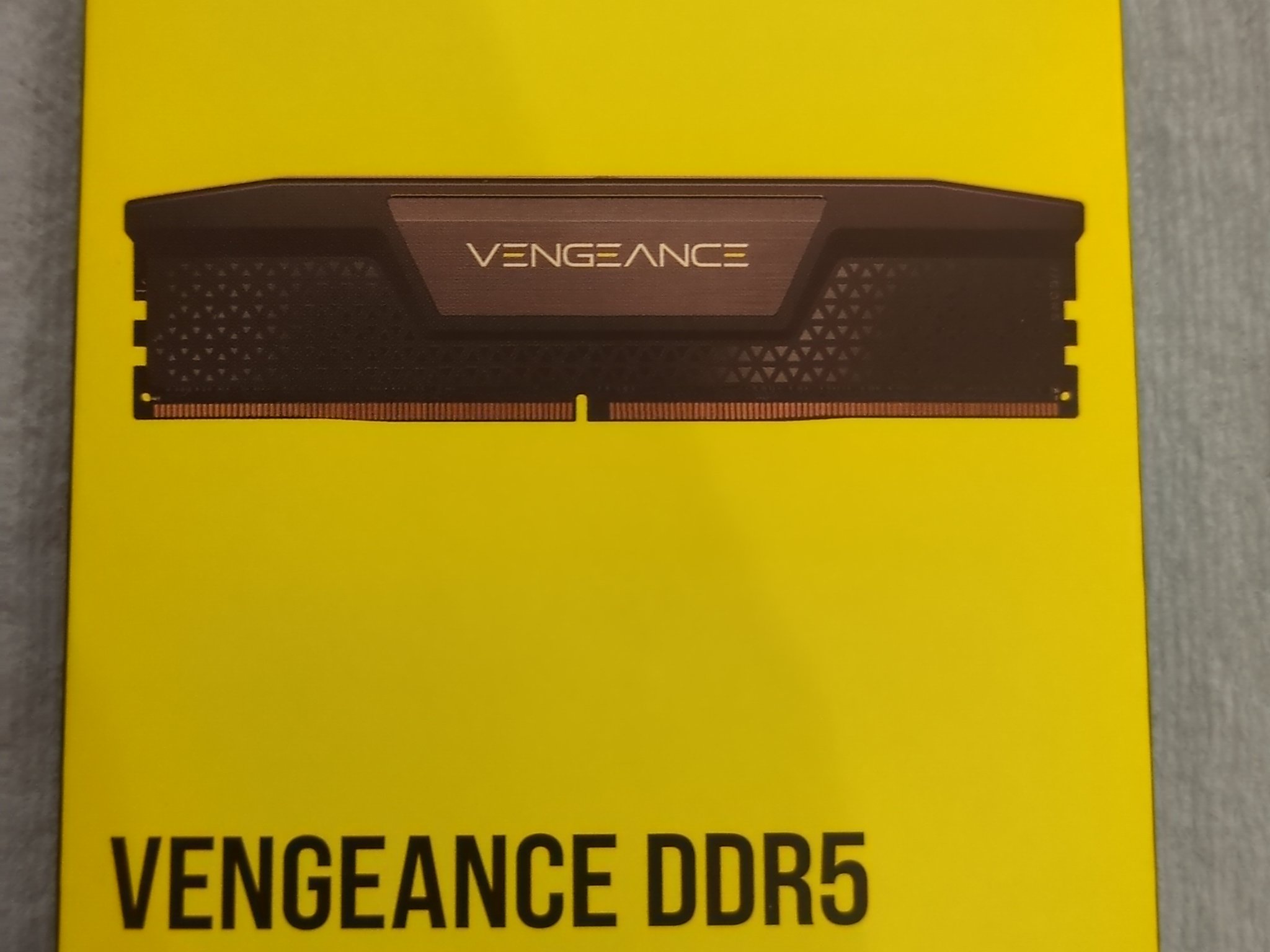 Corsair Vengeance DDR5 32GB (2x16GB) 5200MT/s 40-40-40-77 1.25V