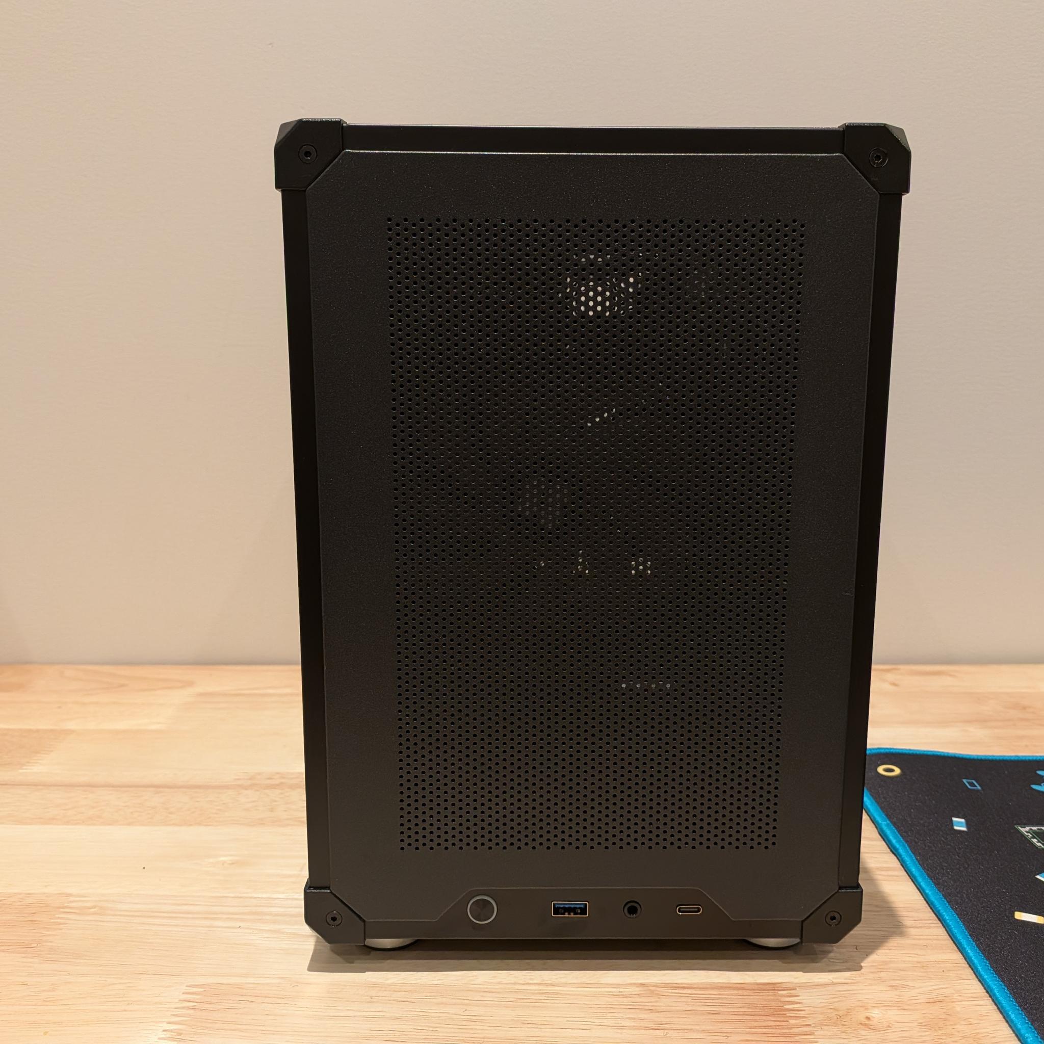 1080p Grayscale - RTX 5050, Ryzen 5 5600X, 16 GB DDR4 RAM, 1 TB Gen 4 NVME, RGB