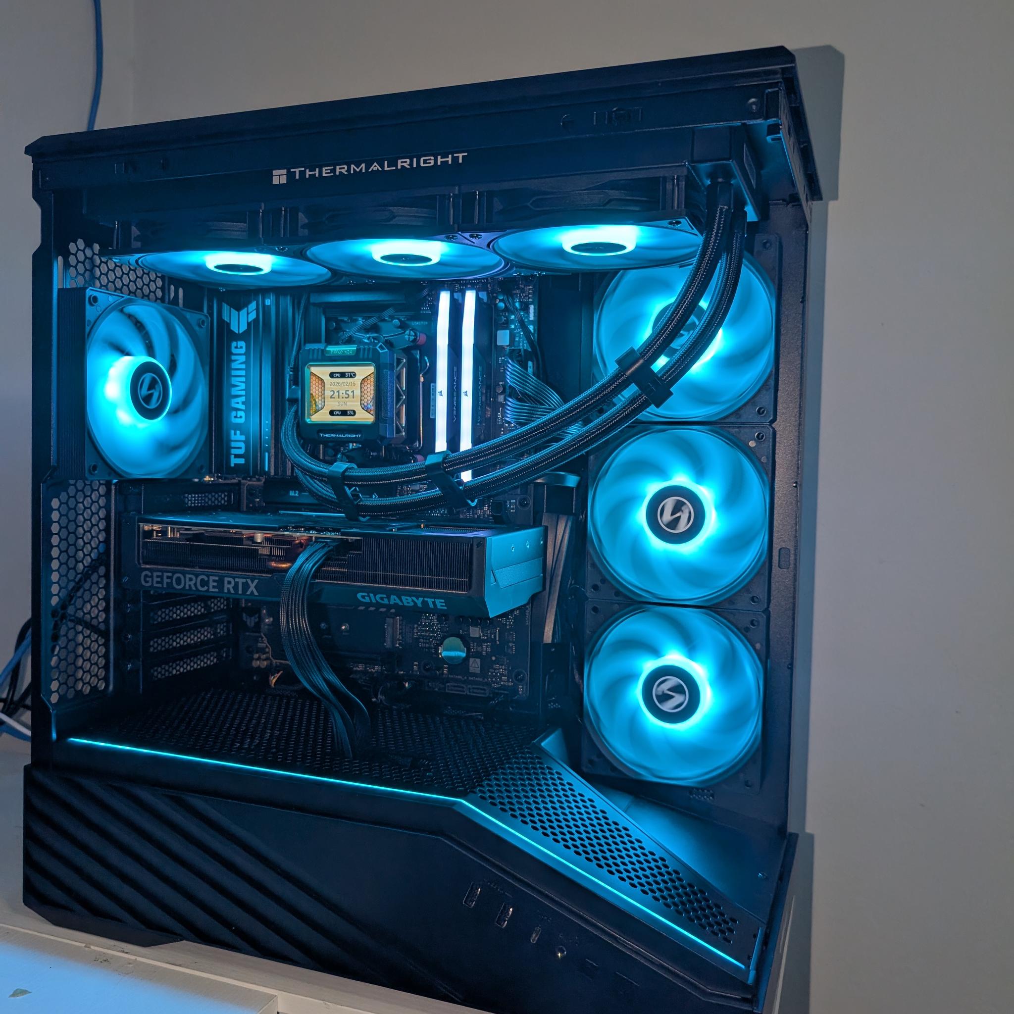 New Gaming PC! Ryzen 5 9600x / 4070 Ti / 32gb ddr5 6000mhz / 1tb ssd