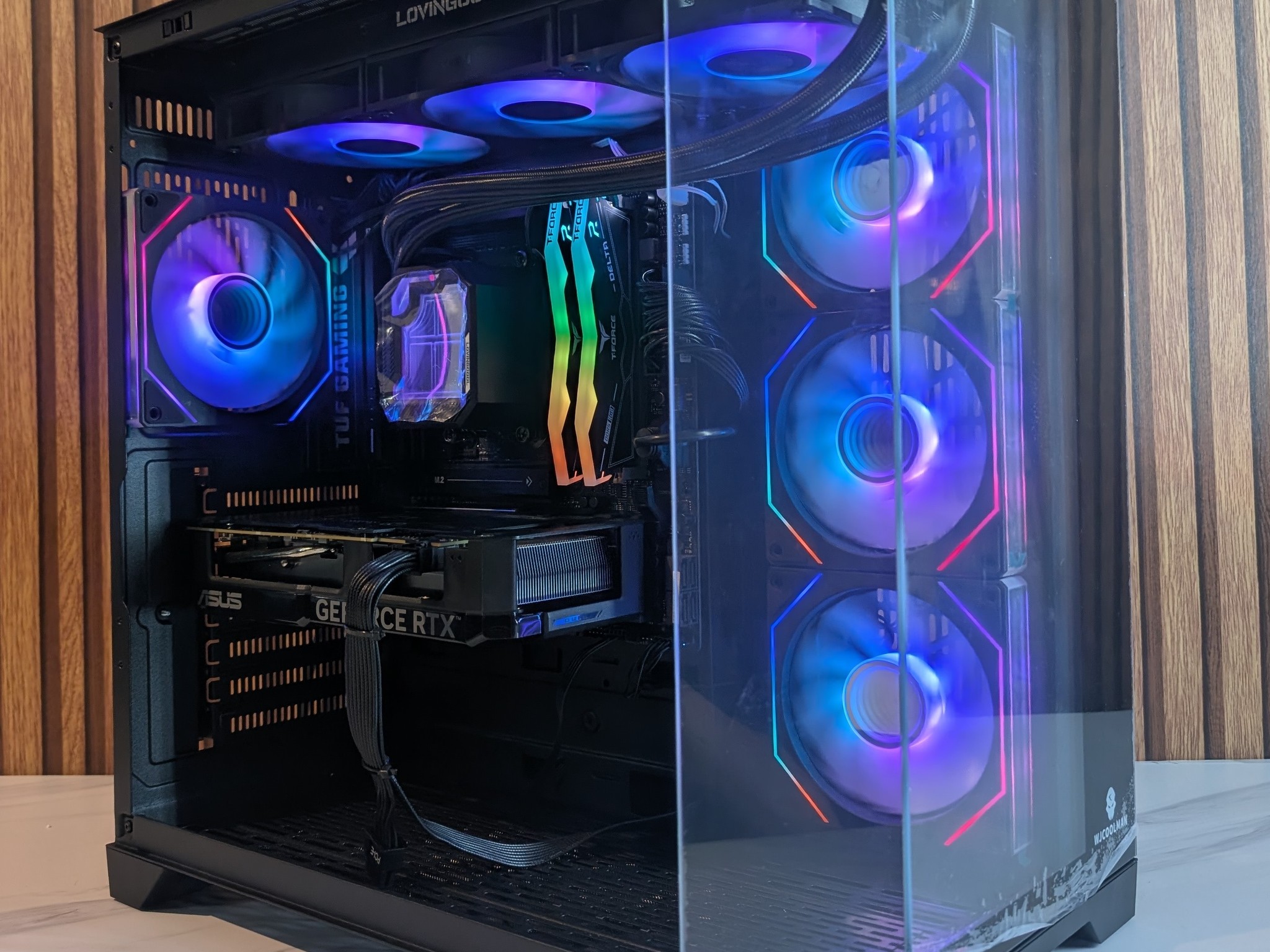 RTX 4070 | RYZEN 5 7600X | 16GB DDR5 | 1TB NVME | 360MM AIO