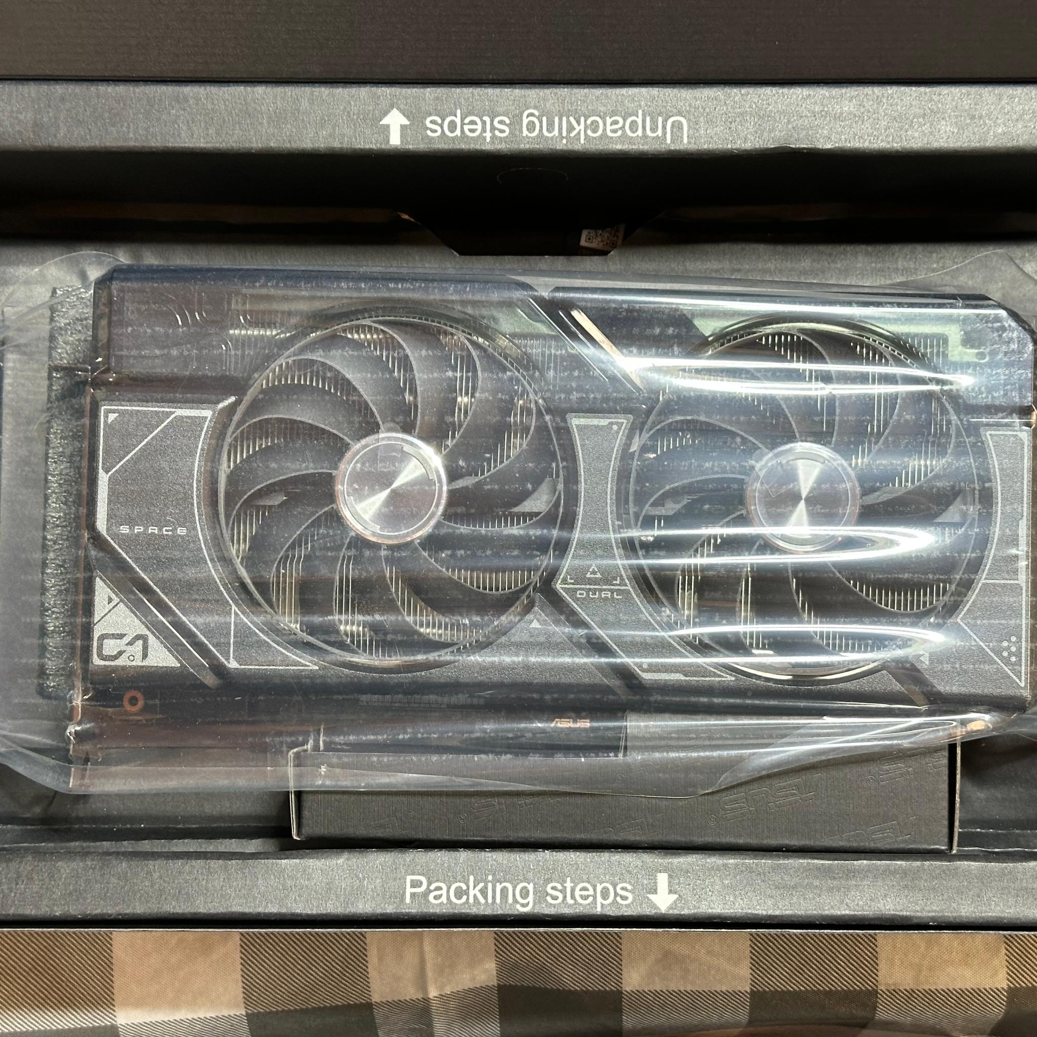 Asus DUAL OC GeForce RTX 4070