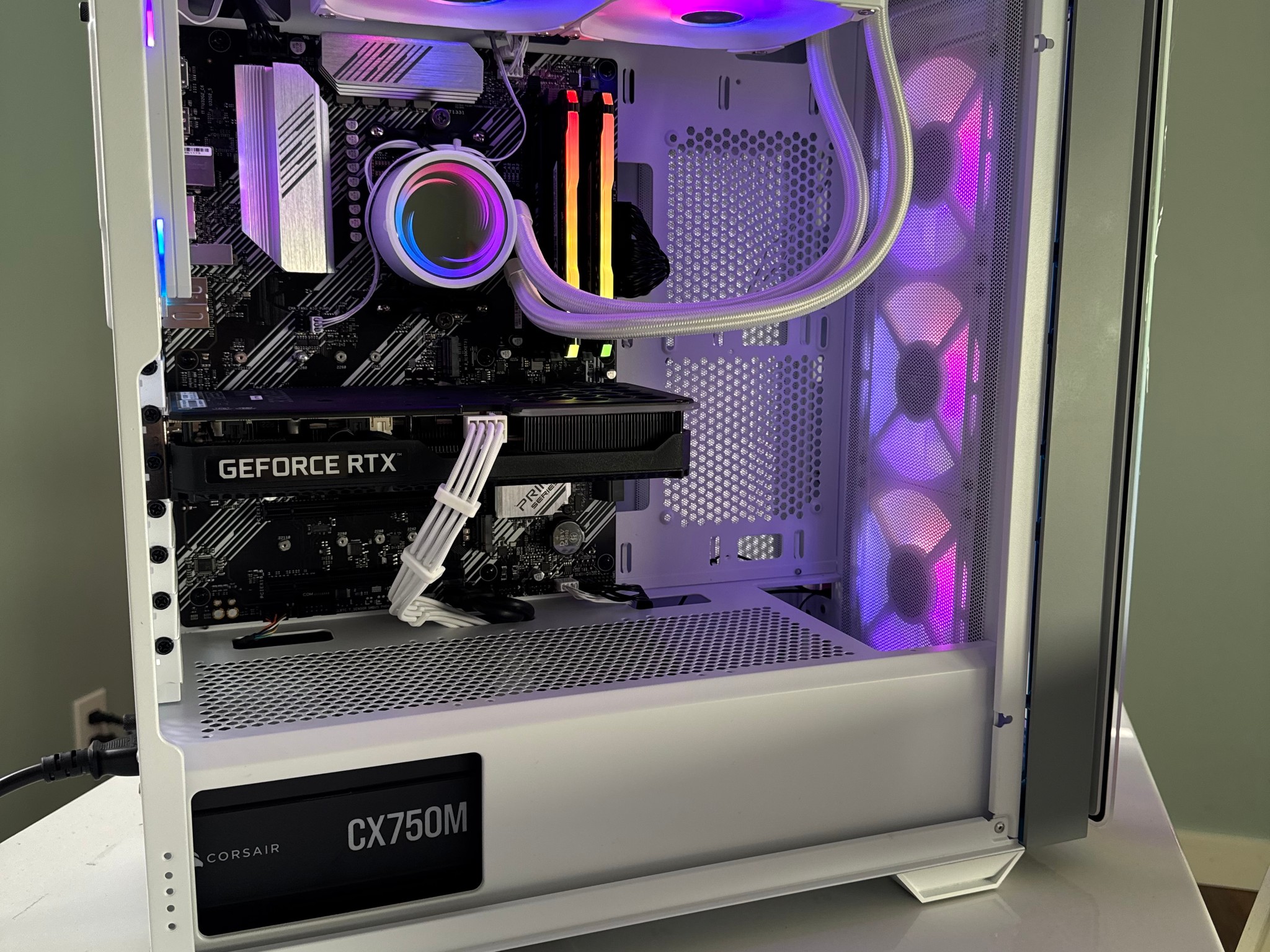 Whiteout Storm | Custom Gaming PC | 3060 TI - R5 5500 - 16GB Ram - 512 NVme