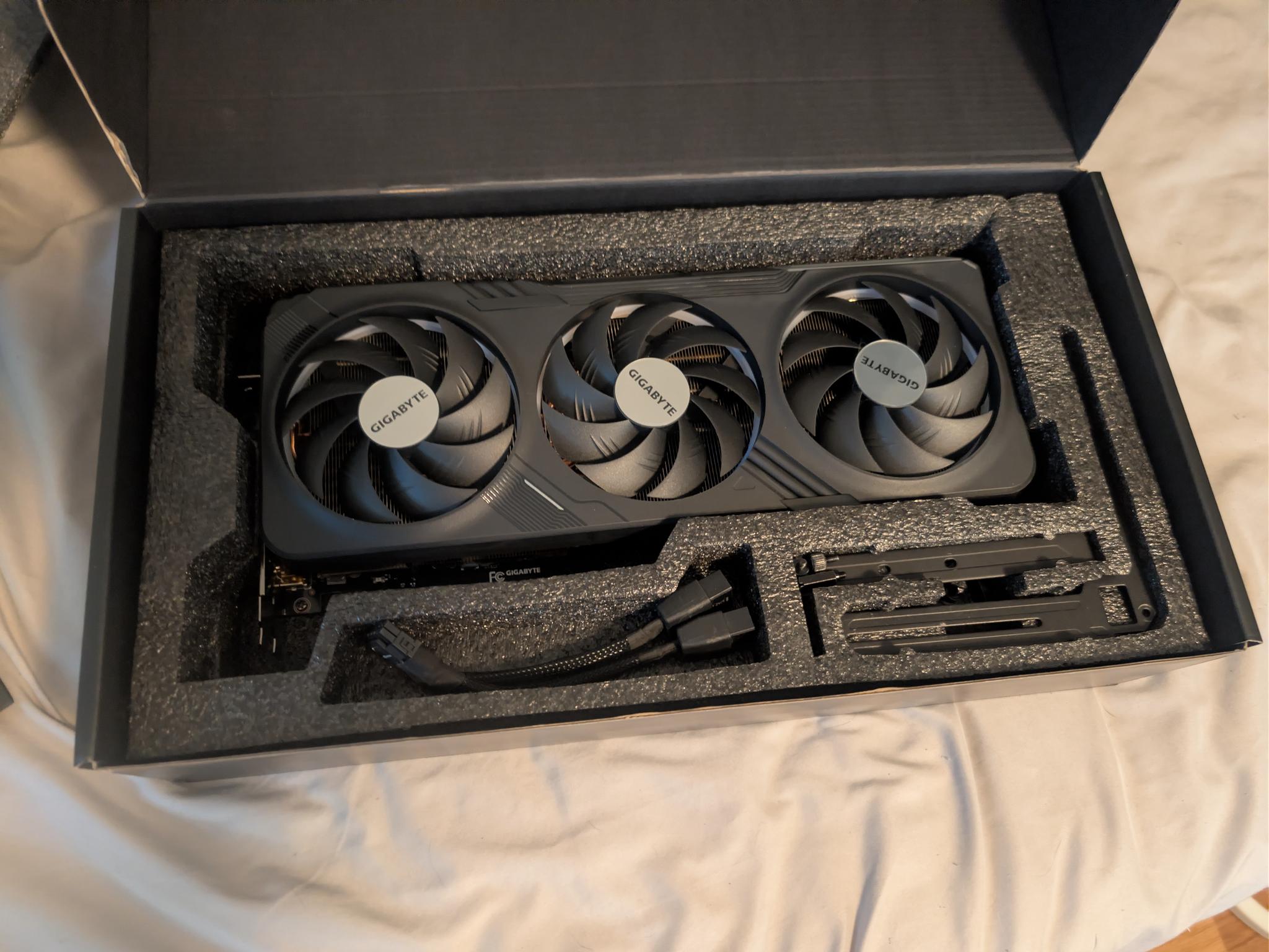 Gigabyte GeForce RTX 4070 Ti GAMING OC 12G