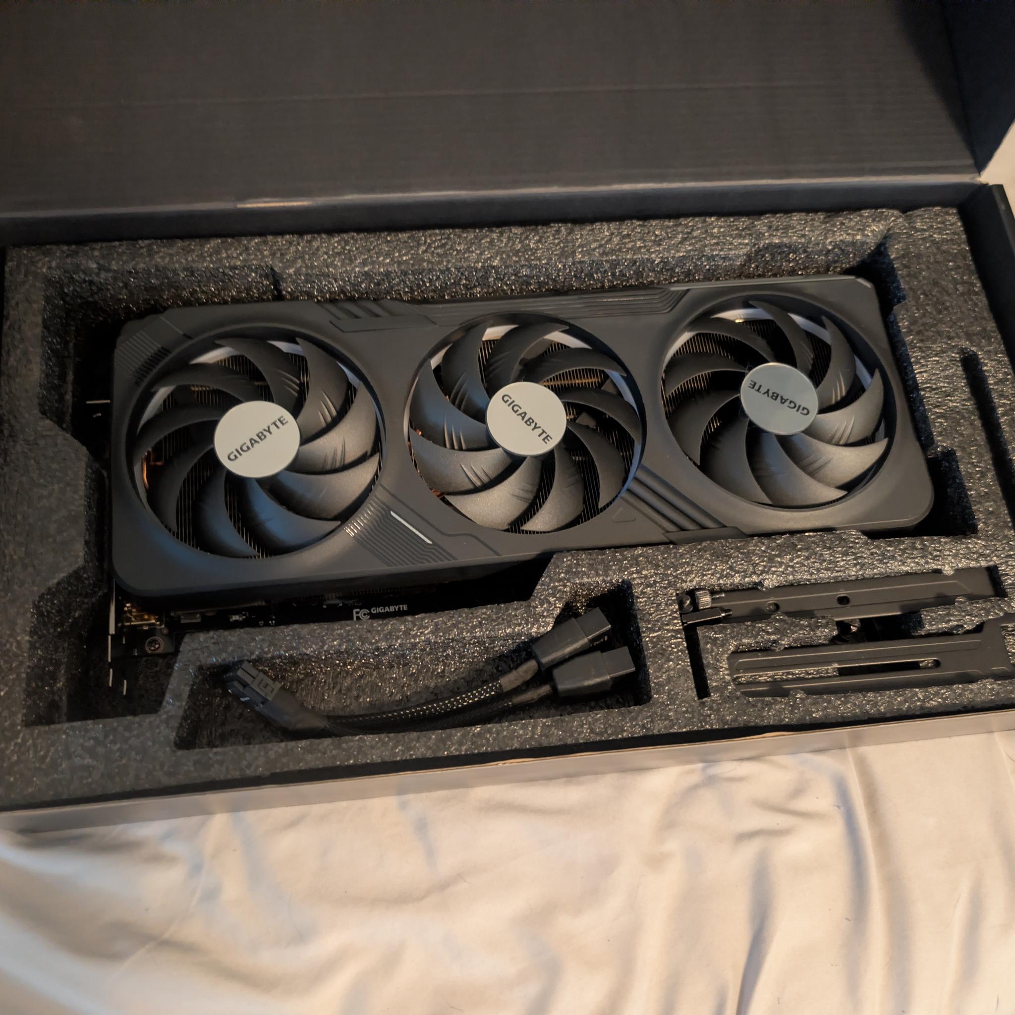 Gigabyte GeForce RTX 4070 Ti GAMING OC 12G