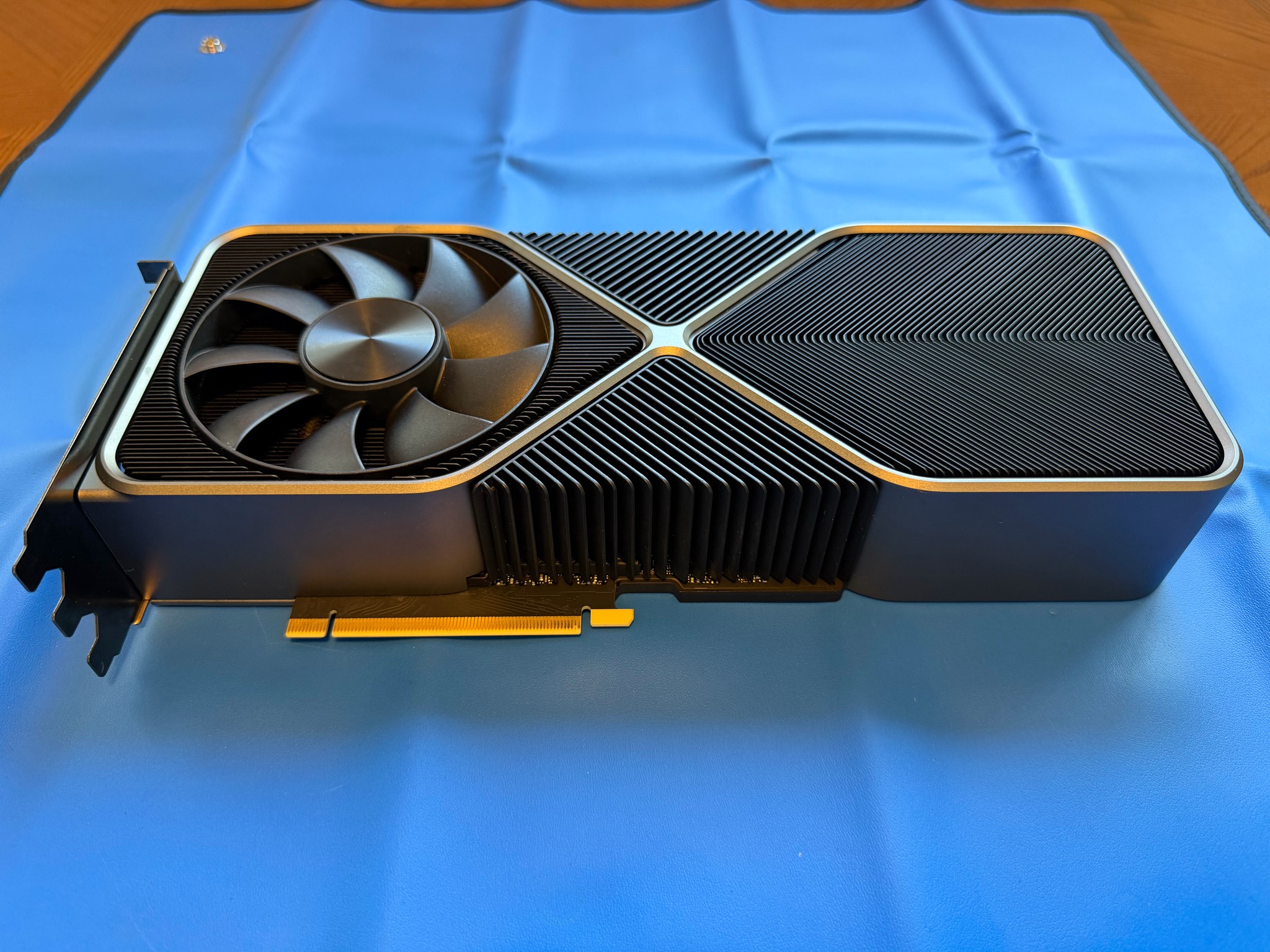 NVIDIA GeForce RTX 3090 Founders Edition – Excellent Condition – Original Owner