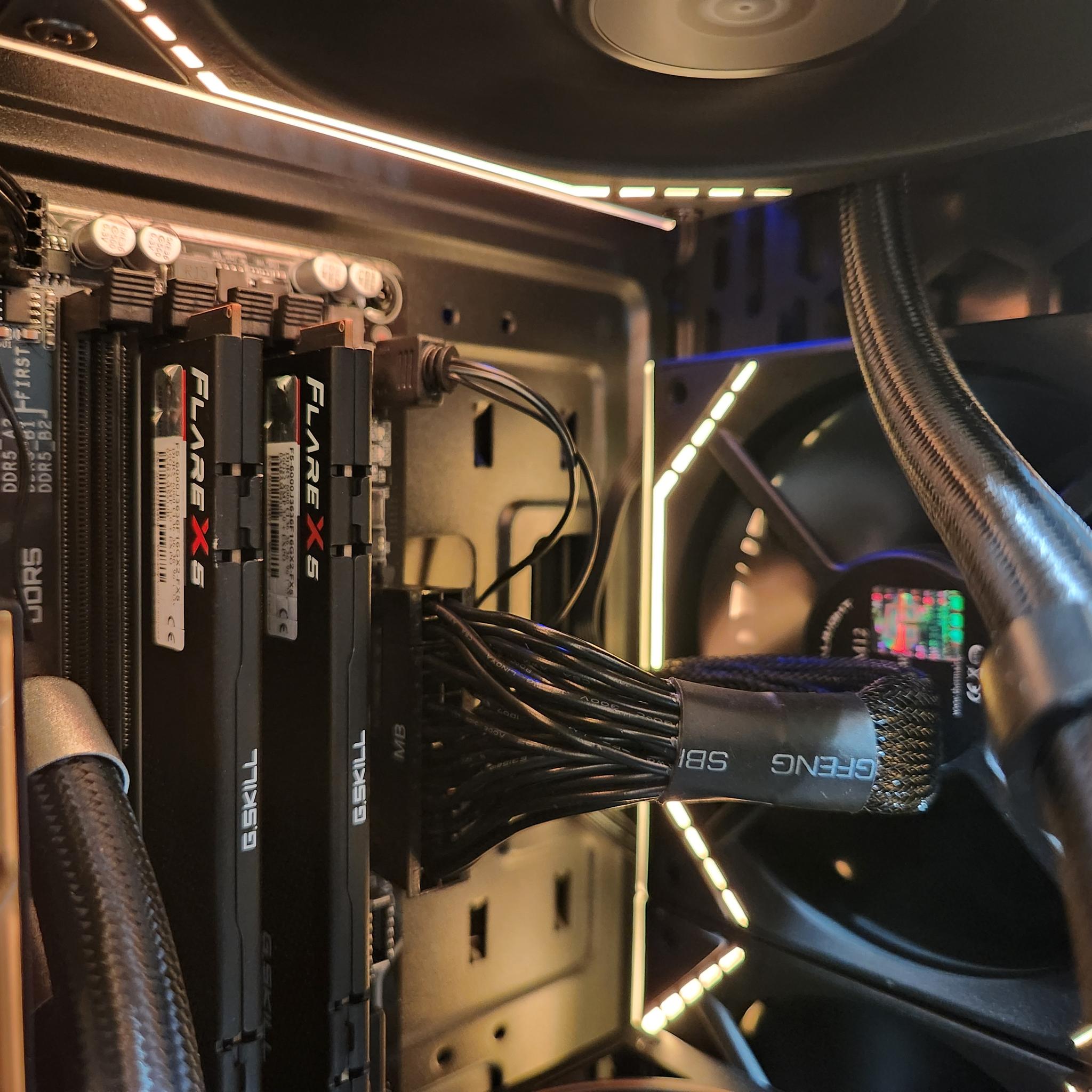 ✨AURUM✨ RTX 4070 TI SUPER 16GB | RYZEN 7 7800X3D | 32GB DDR5 6000MTs | 2 TB NVME | 750W | WIFI & BT