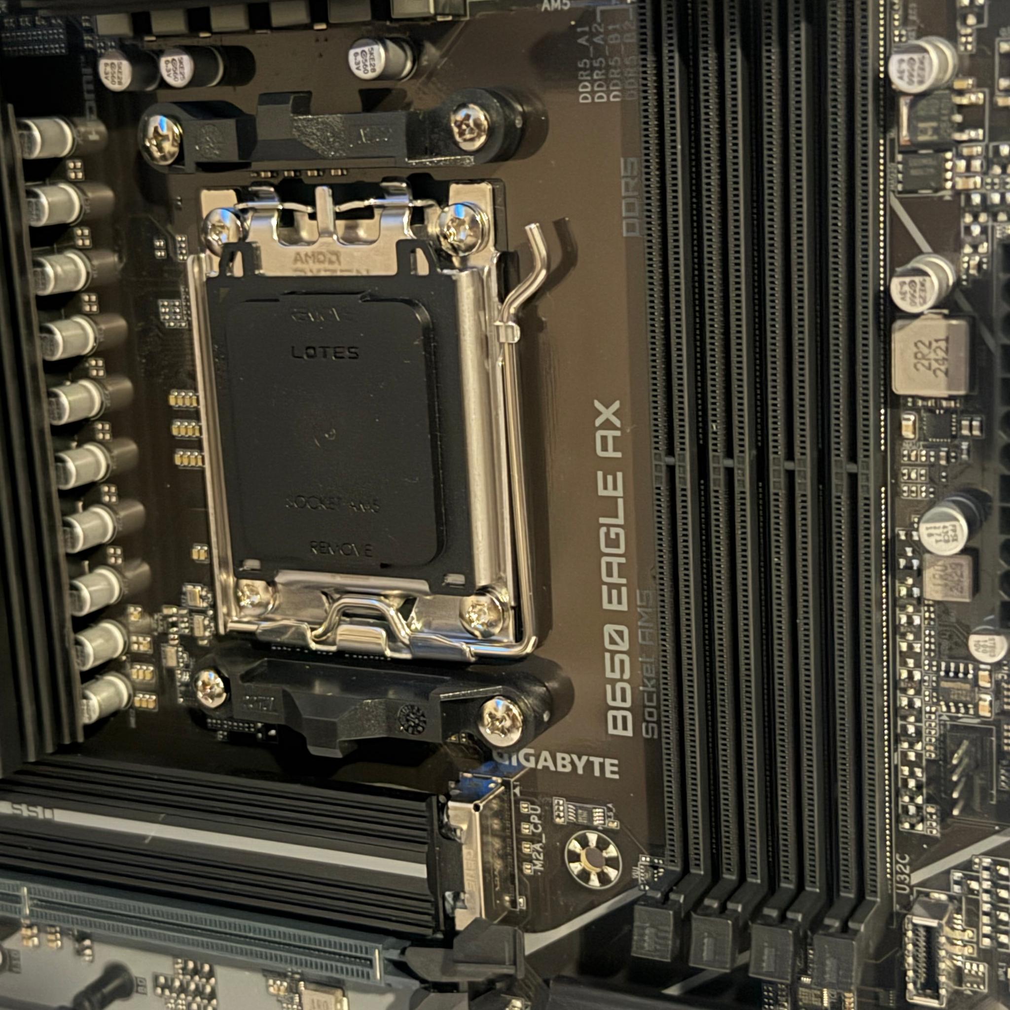 GIGABYTE B650 Eagle AX