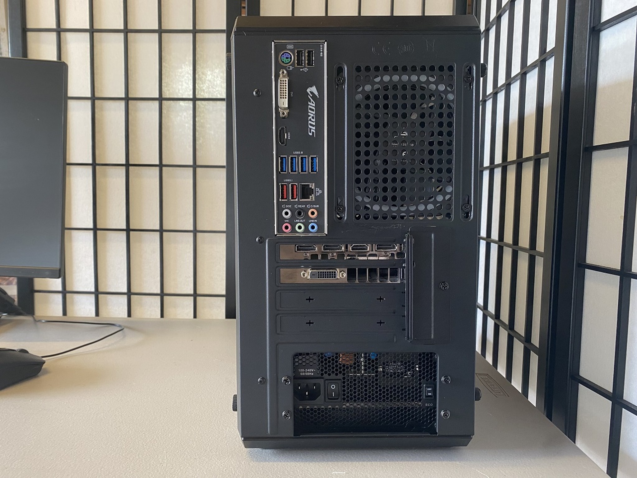 EVGA GTX 1070 SC (8gb), AMD Ryzen 5 3400g, DDR4 3000MHz 16GB (8x2), 500GB NVMe, 750W Platinum