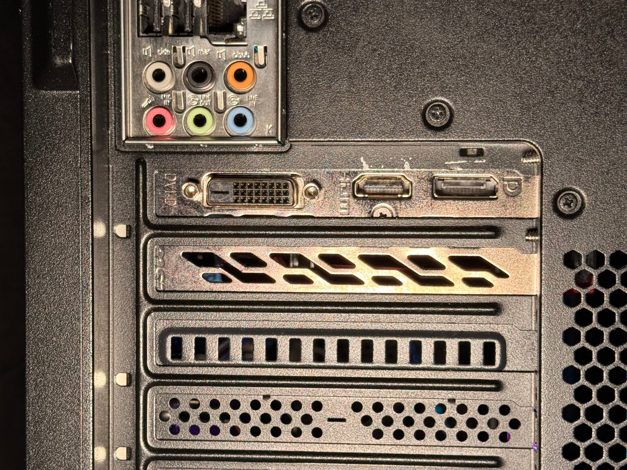 i5-3570K, GTX 1050 Ti MSI, 16GB RAM, 180GB SSD + 1TB HDD Gaming PC