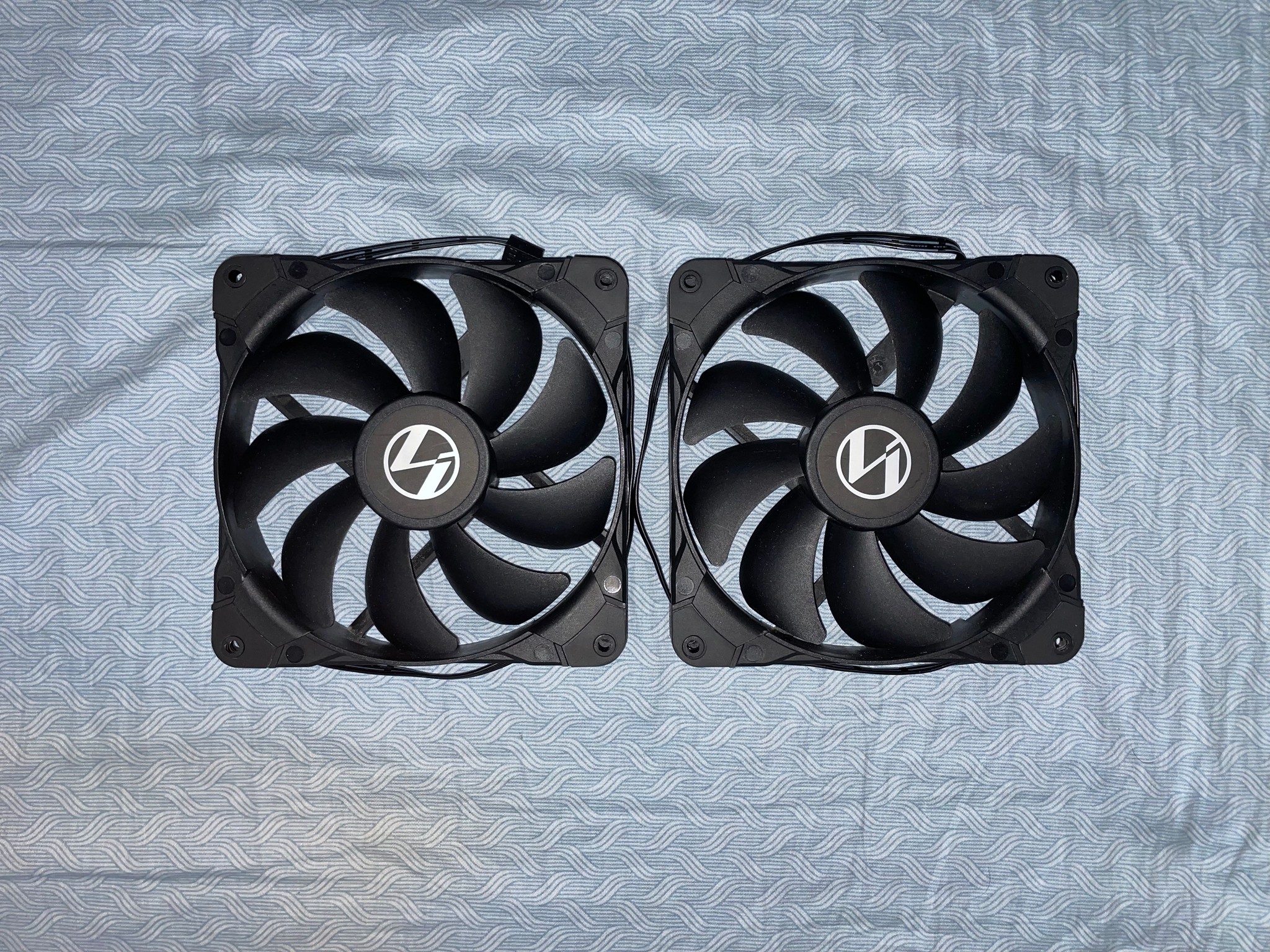 Lian Li Black 140mm Fan x2
