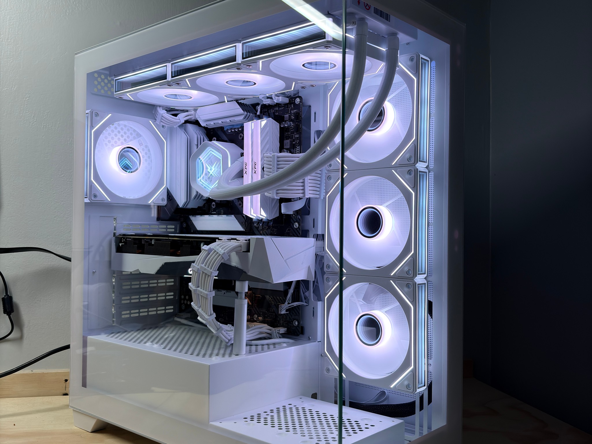 🧊❄️ Glacier Series Gaming PC / RTX 3070 + Ryzen 7 / NVMe SSD / Ready to Play! ❄️🧊