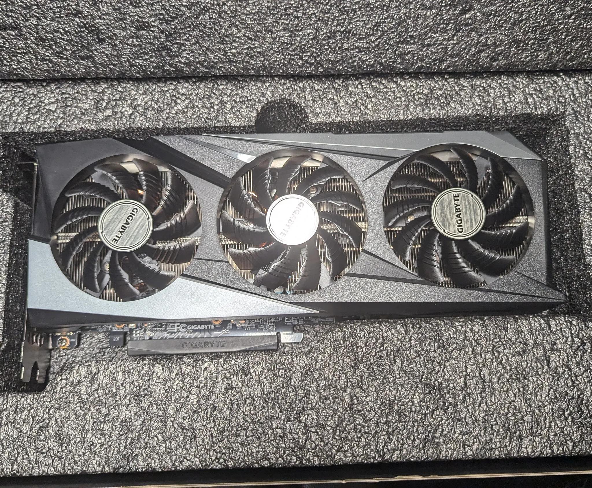 AMD GIGABYTE RX 6650XT OC