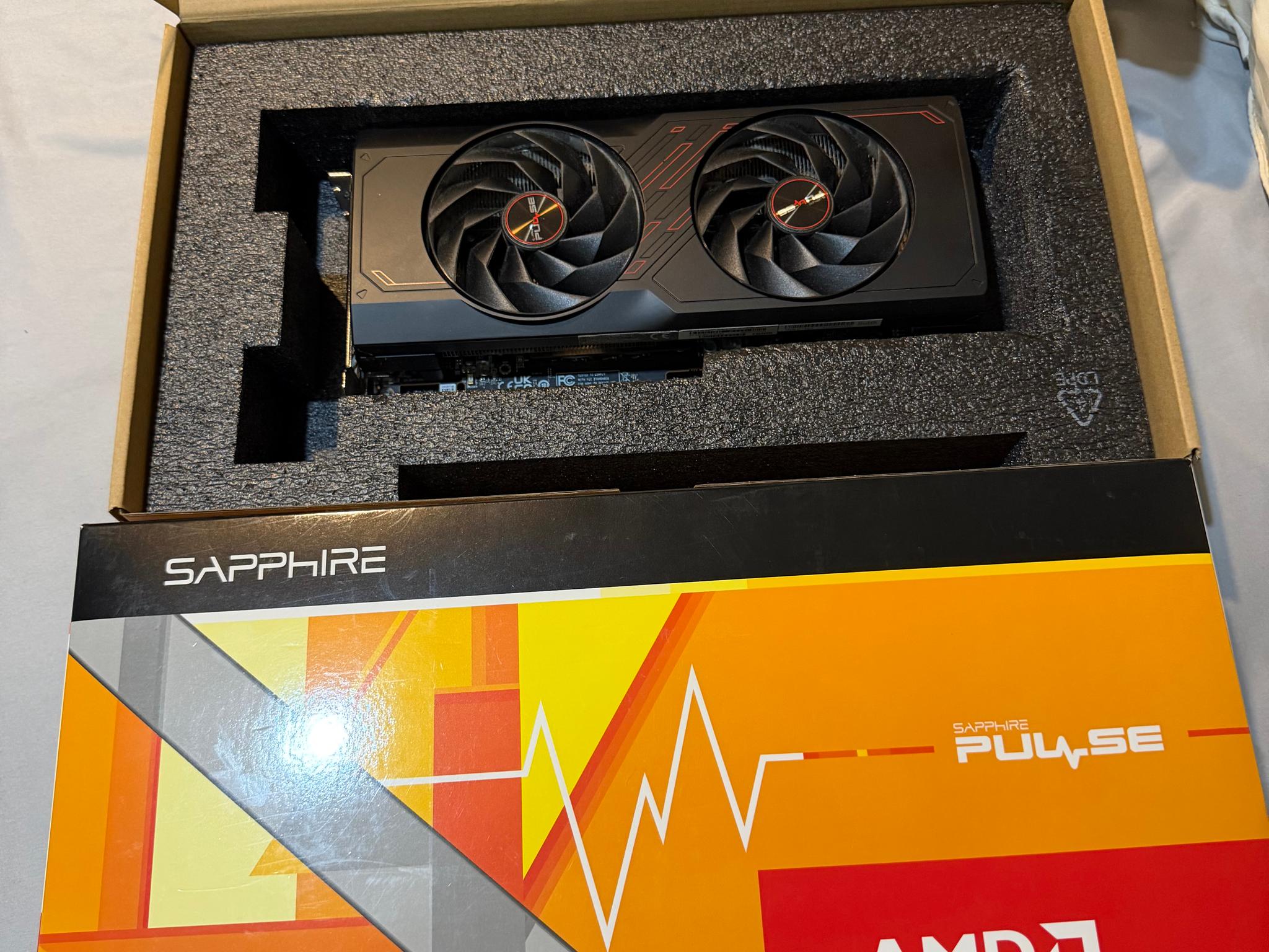 AMD Radeon RX 7800 XT - Image 3