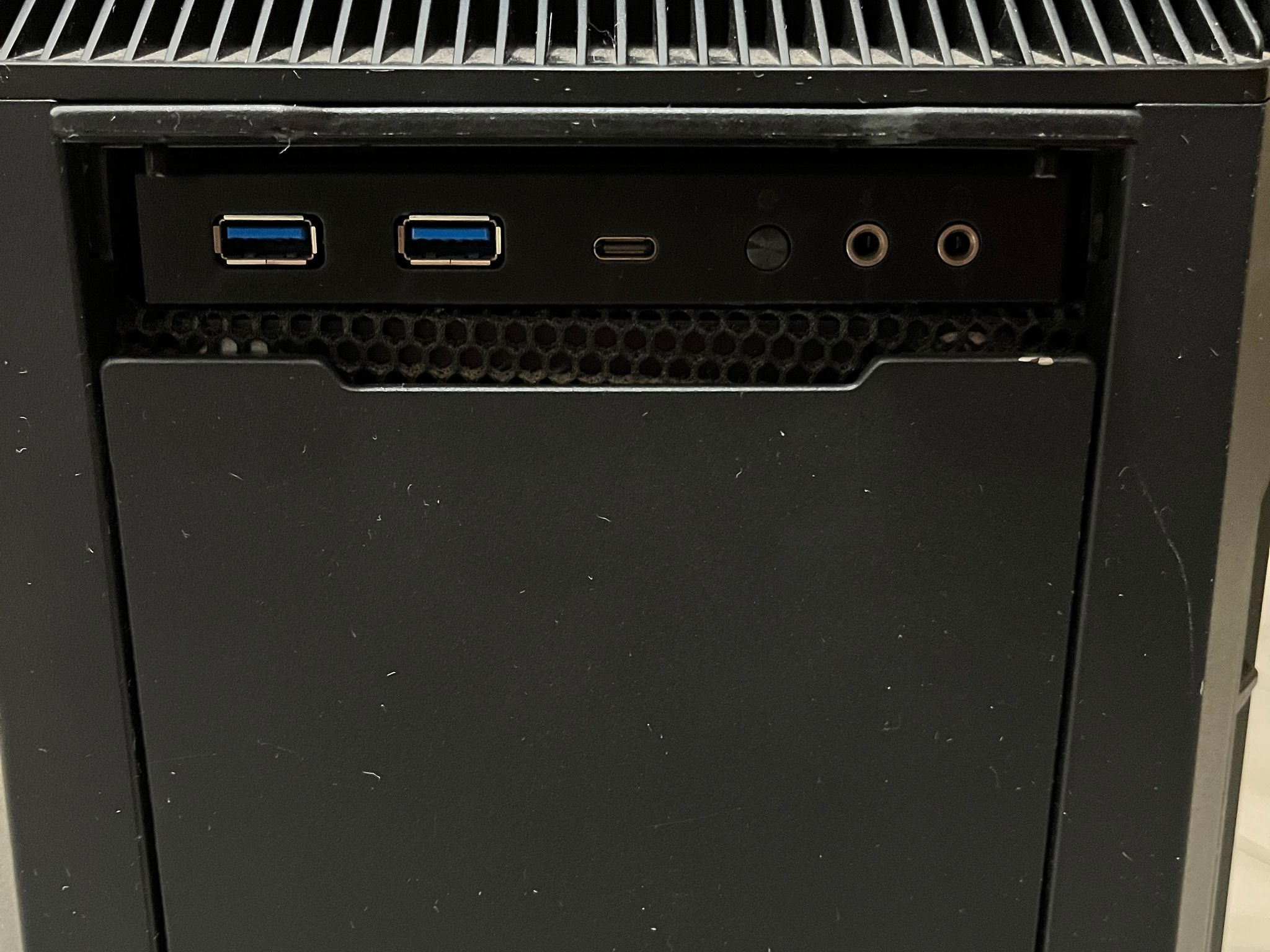 🟠🔥NVIDIA GTX 1080 Ti, AMD Ryzen 7 2700X, 16GB RAM, 500 GB SSD, High FPS Custom Gaming PC
