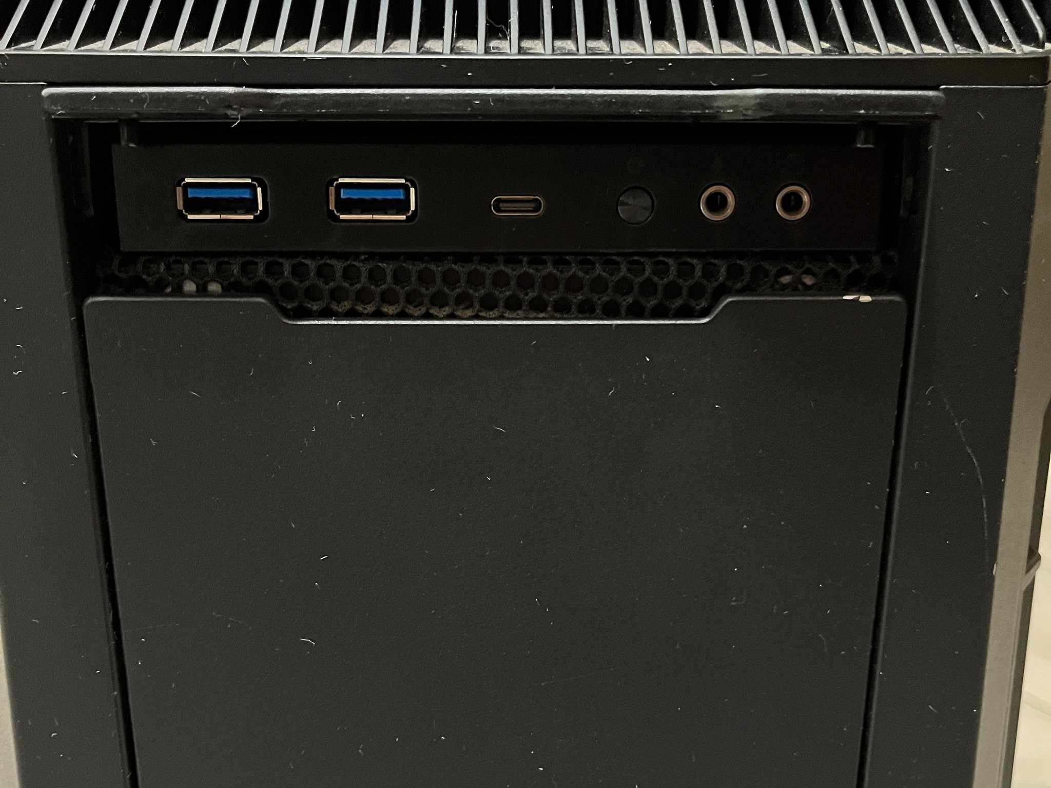 🟠🔥NVIDIA GTX 1080 Ti, AMD Ryzen 7 2700X, 16GB RAM, 500 GB SSD, High FPS Custom Gaming PC