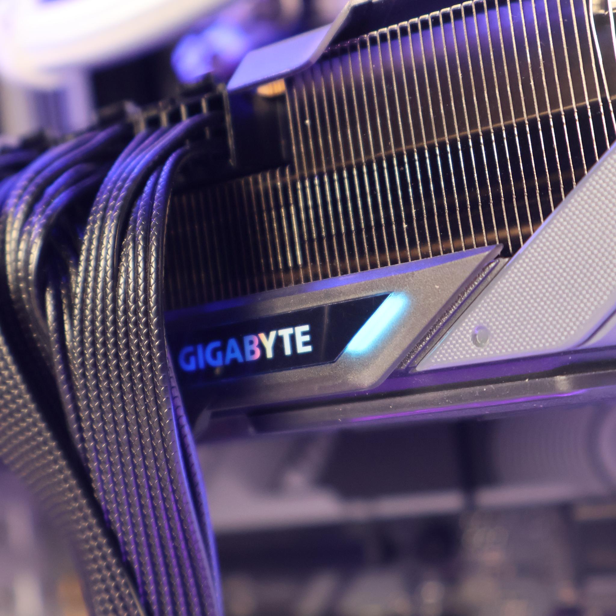 ⚪ Ryzen 7 9700X/RX 9070XT 16GB Gaming/Streaming PC ⚪