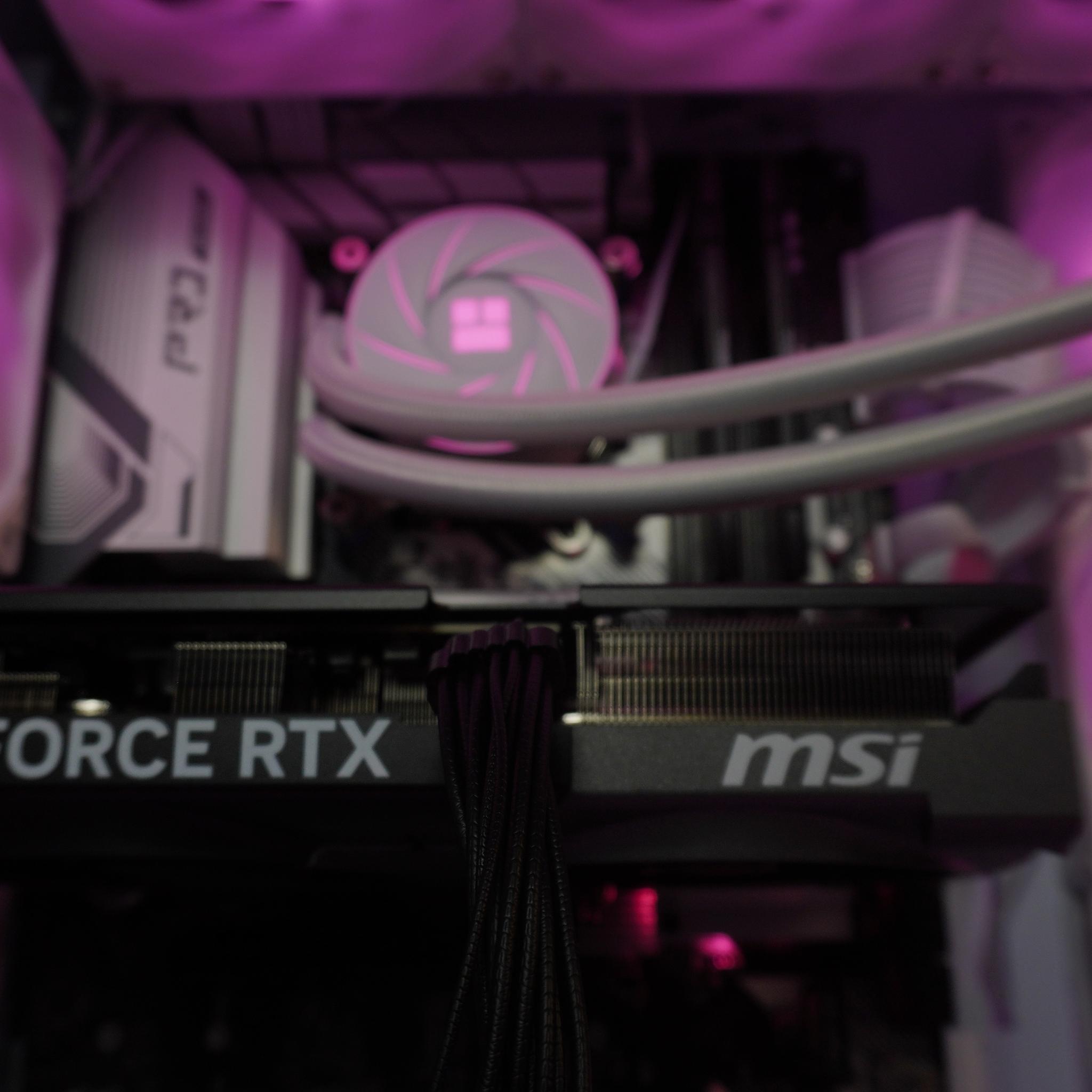 🤍AESTHETIC🤍 ULTIMATE 1440p/4K MACHINE 💚RTX 5070 💙 i5 14600k | 1TB NVME | 32GB | WINDOWS 11