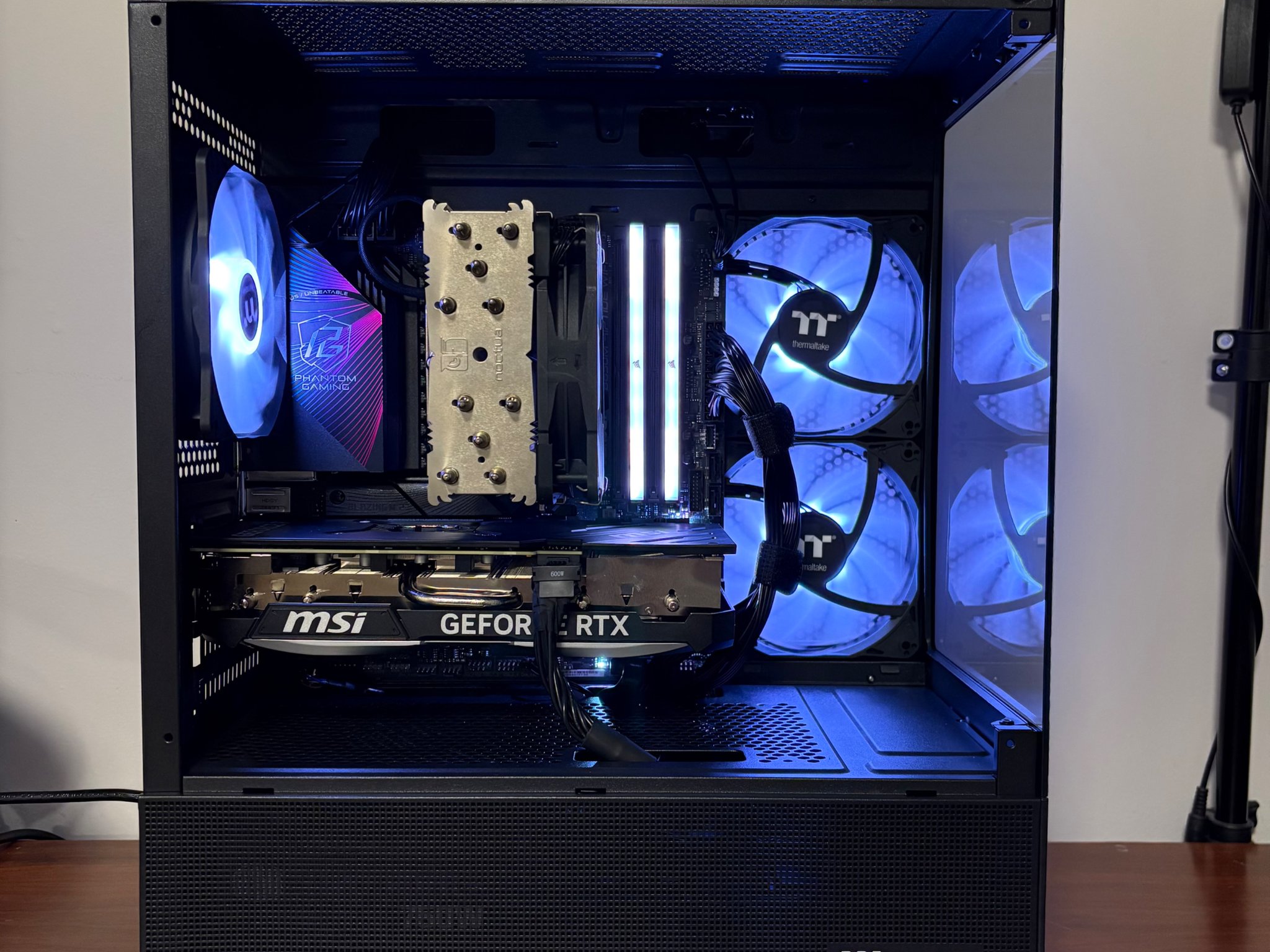 RTX 4070 TI Super | Ryzen 7 7700X | 32GB DDR4 | 1 TB SSD | 750W PSU | 3x 120mm Fan | mATX Case