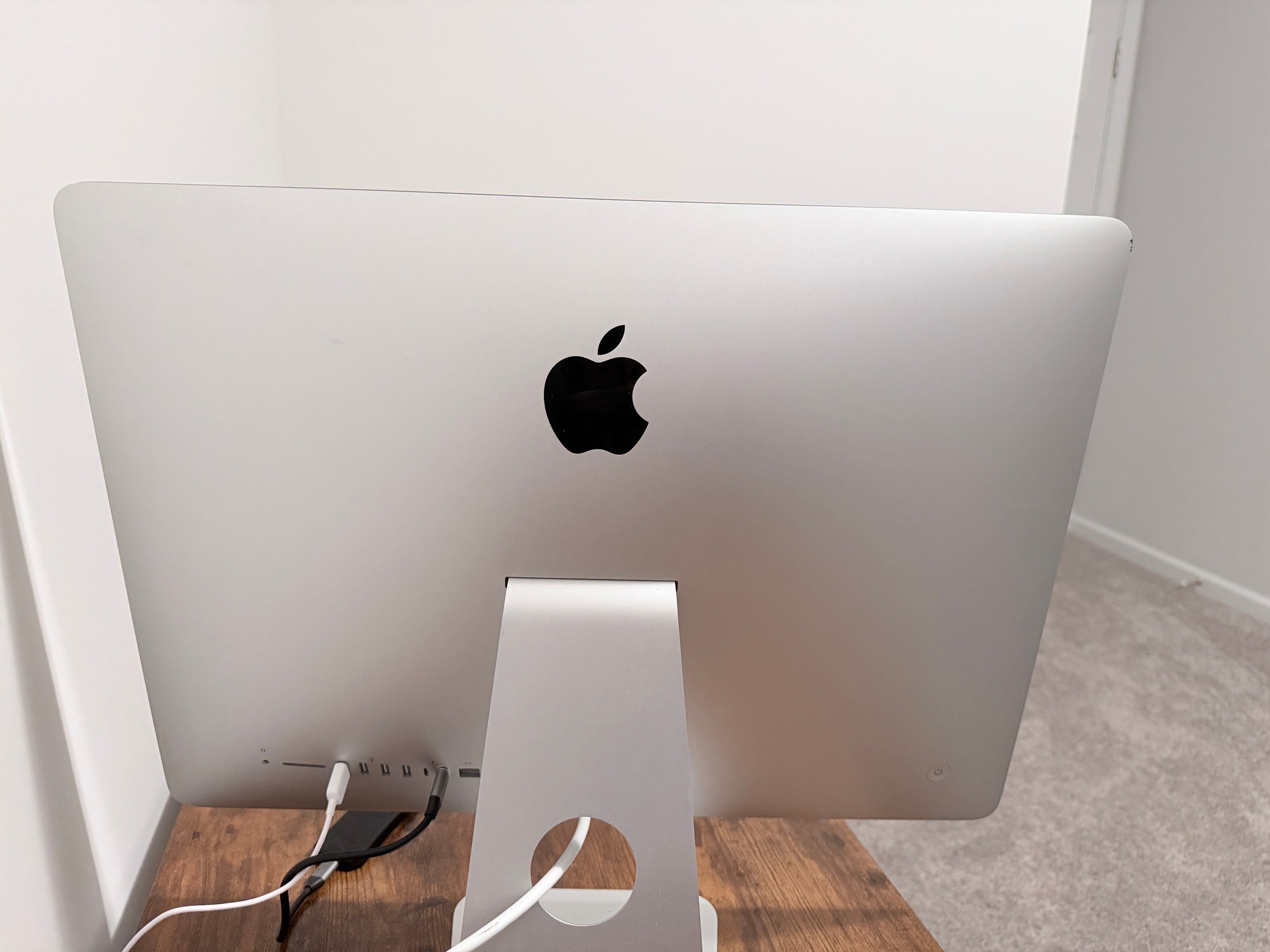2019 Apple iMac 21.5" Retina 4K i3 3.6GHz 32GB RAM 512GB SSD Radeon 555X