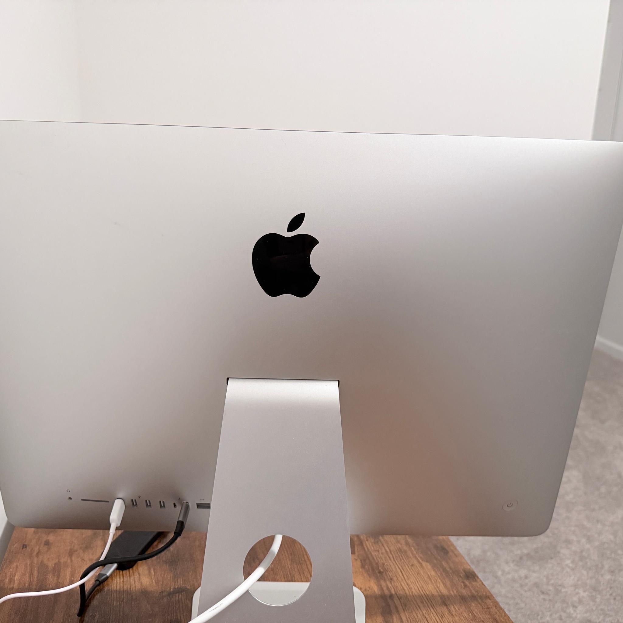 2019 Apple iMac 21.5" Retina 4K i3 3.6GHz 32GB RAM 512GB SSD Radeon 555X