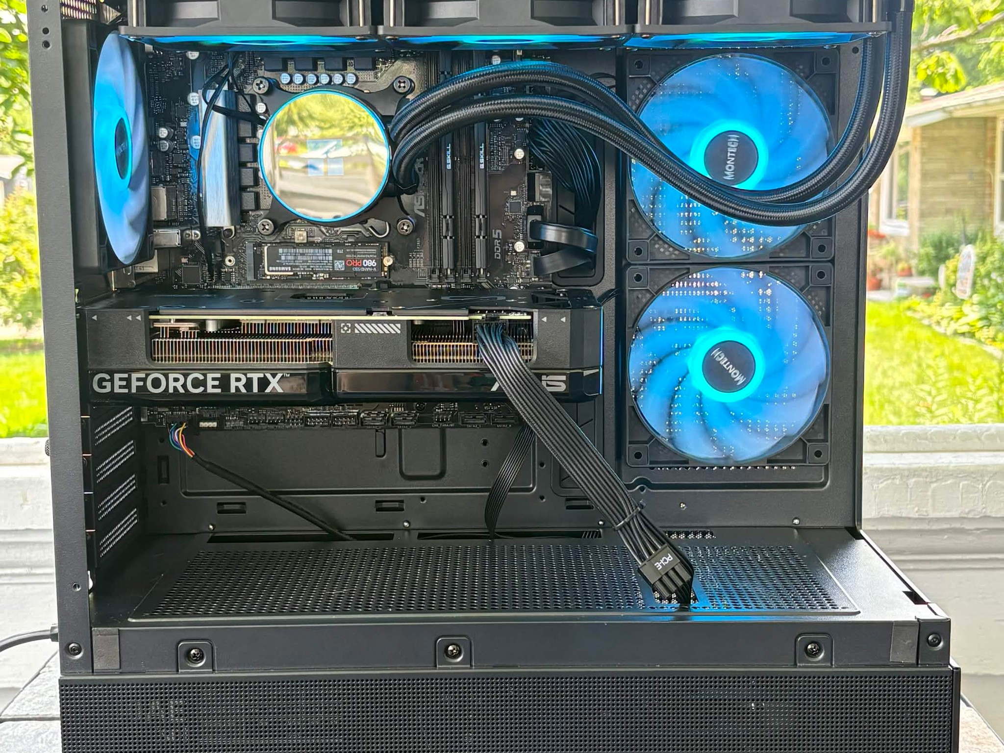 Mendi Electronics Intel Core i5-13600KF • ASUS RTX 4070 12GB OC • 32GB DDR5 RGB • 2TB Samsung NVMe