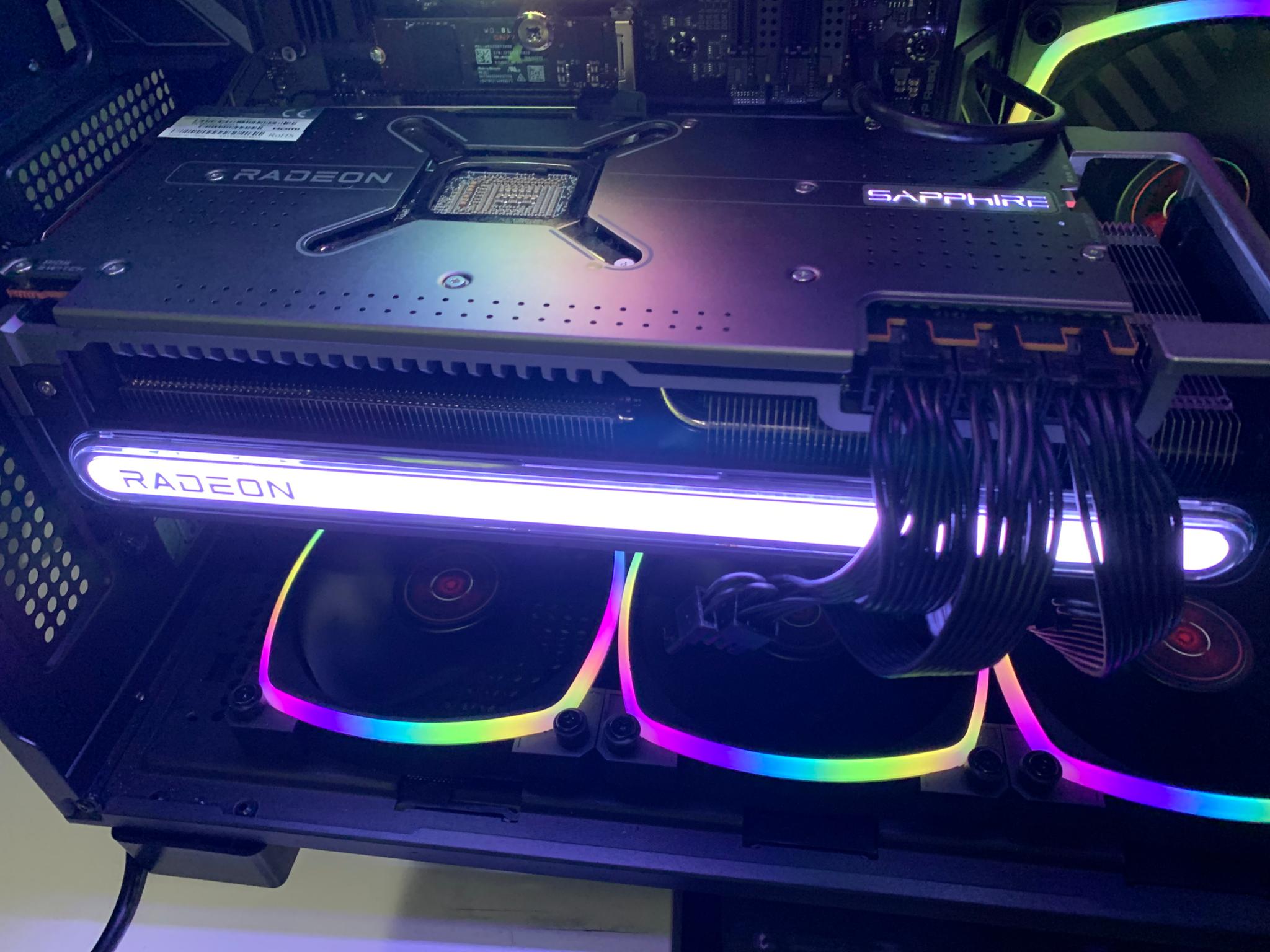 RX 7900XTX: Open Box Saphire Nitro+