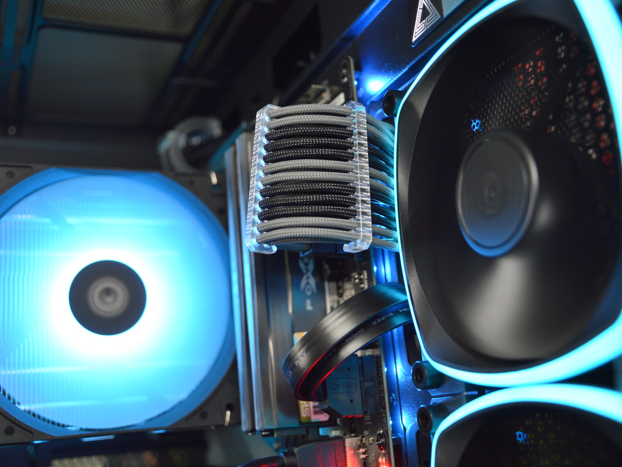 ⚡⚡| RTX 2080Ti 11GB | INTEL i7-12700K | 32GB DDR4 RAM | 1TB NVME | Electric Aura |