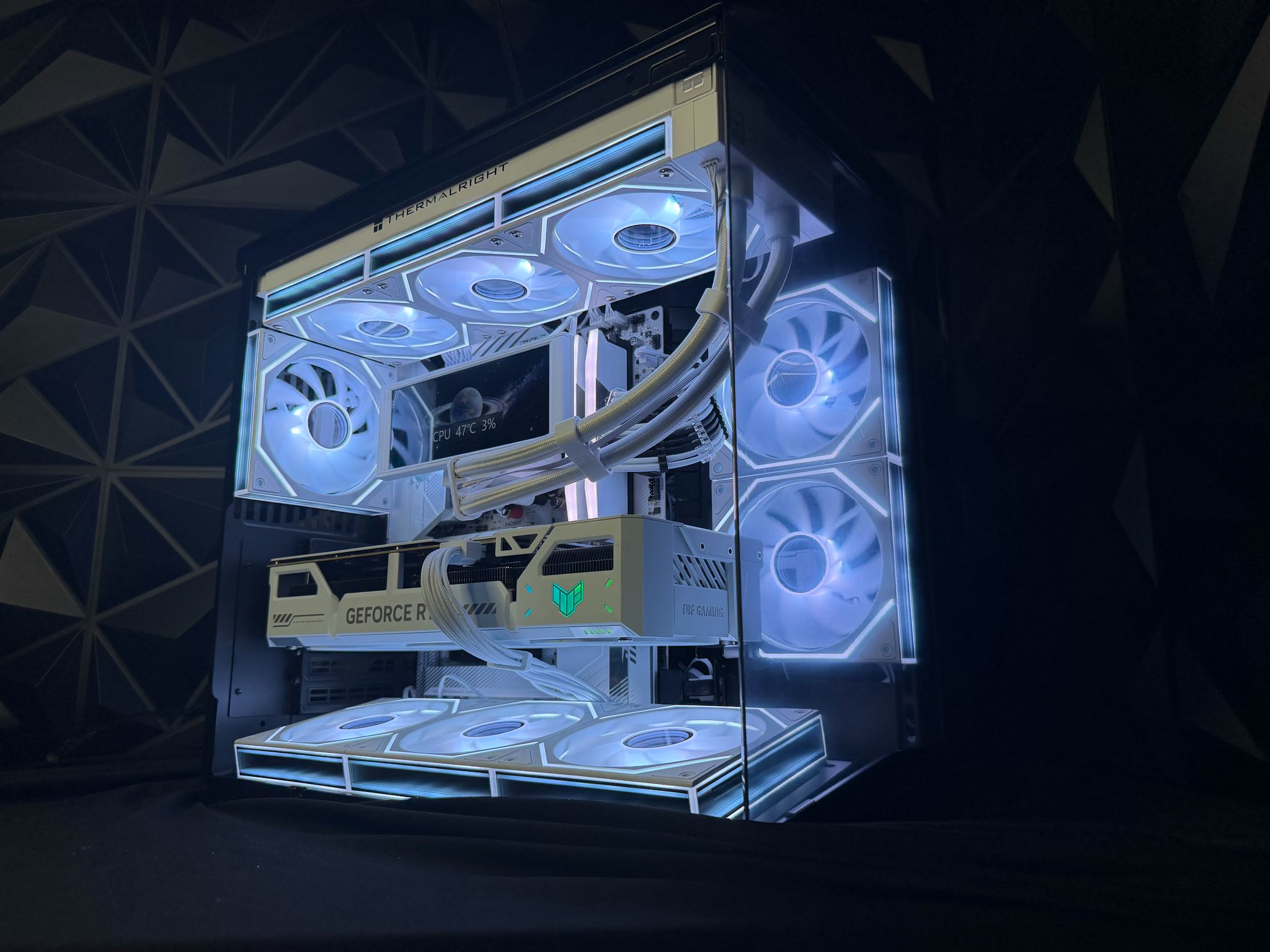 🥛⚫ THE MILK DIRTY ⚫🥛Ryzen 7 9800X3D| RTX 5070Ti| 64 GB DDR5| 4.75 TB NVMe| 1000W PSU