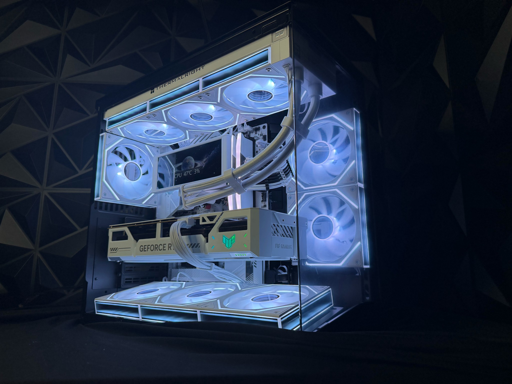 🥛⚫ THE MILK DIRTY ⚫🥛Ryzen 7 9800X3D| RTX 5070Ti| 64 GB DDR5| 4.75 TB NVMe| 1000W PSU