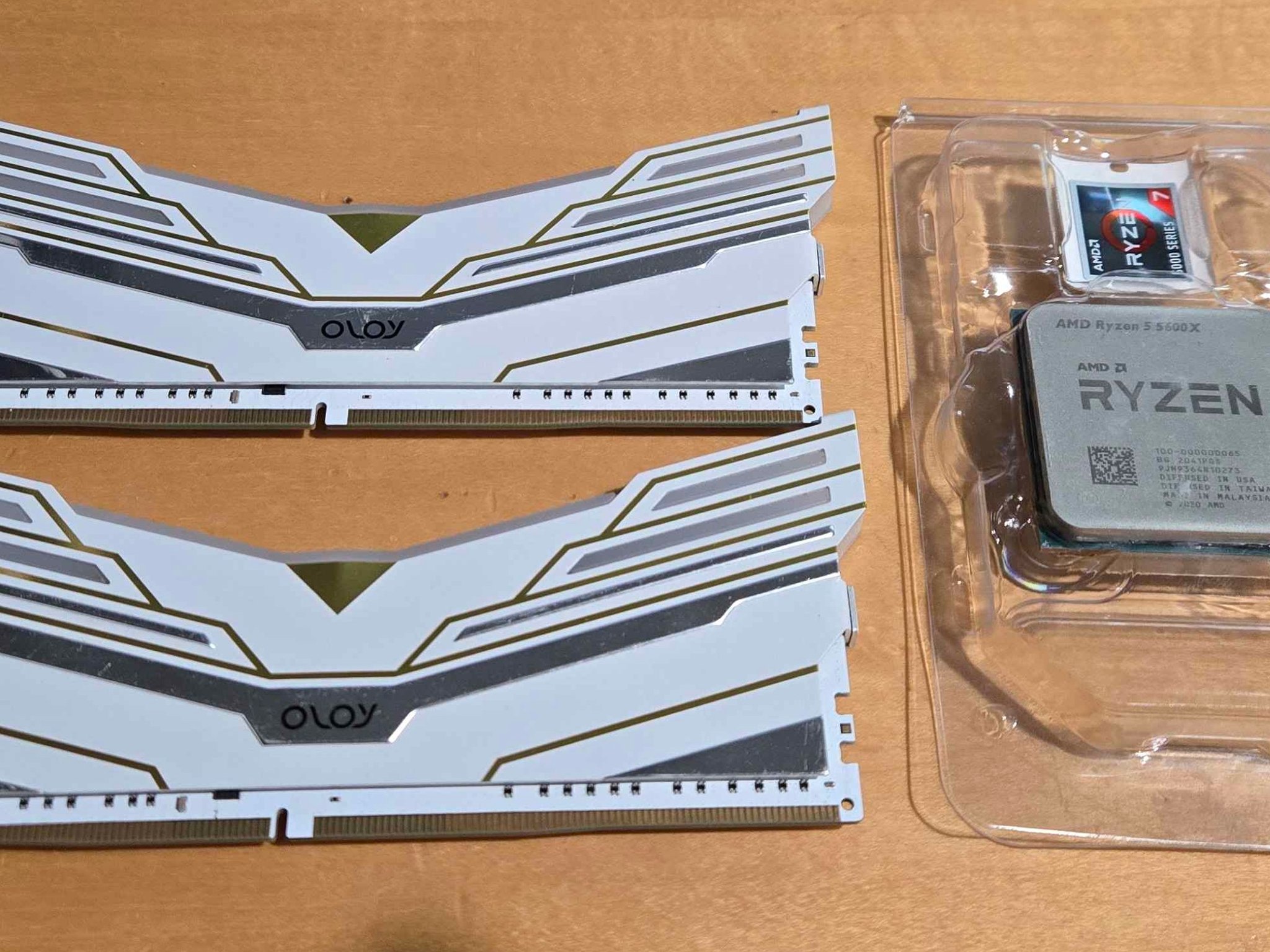 Ryzen 5 5600X and 32GB DDR4 RAM bundle