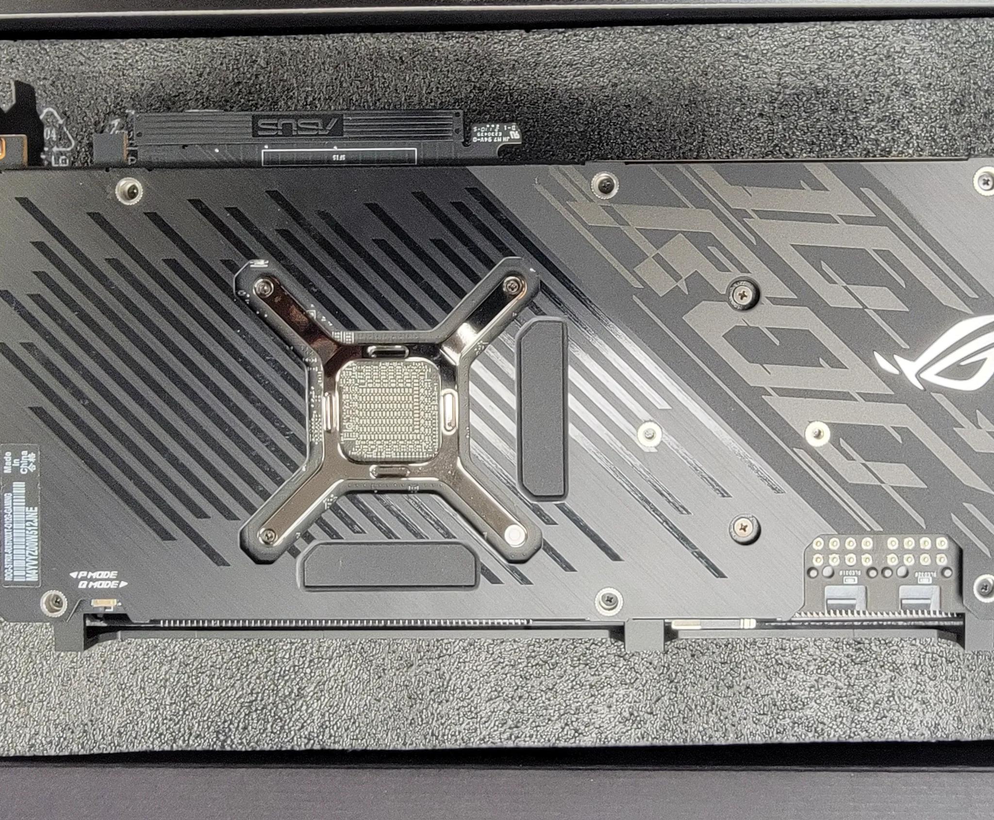 ROG STRIX AMD RADEON 6700XT