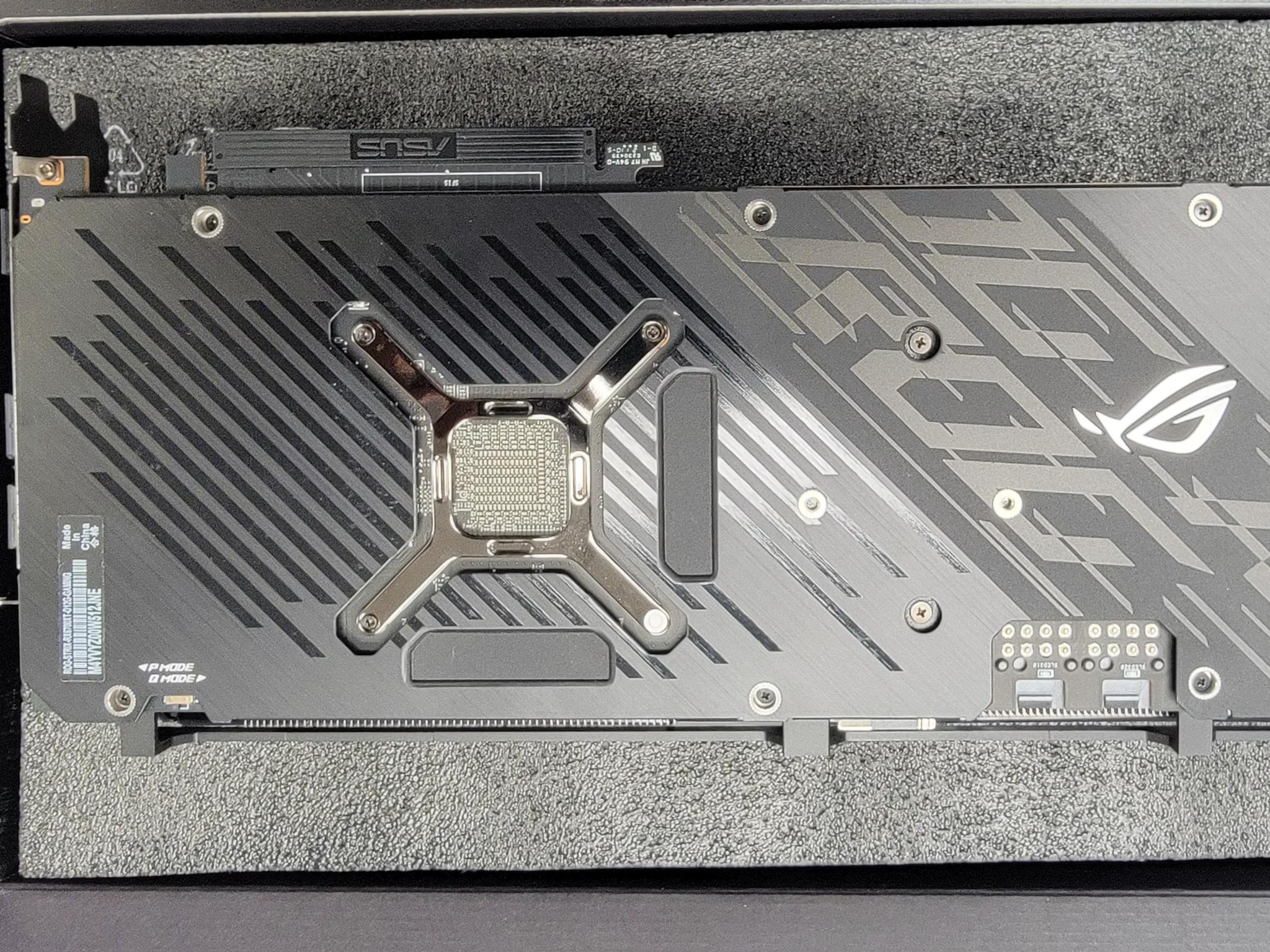 ROG STRIX AMD RADEON 6700XT
