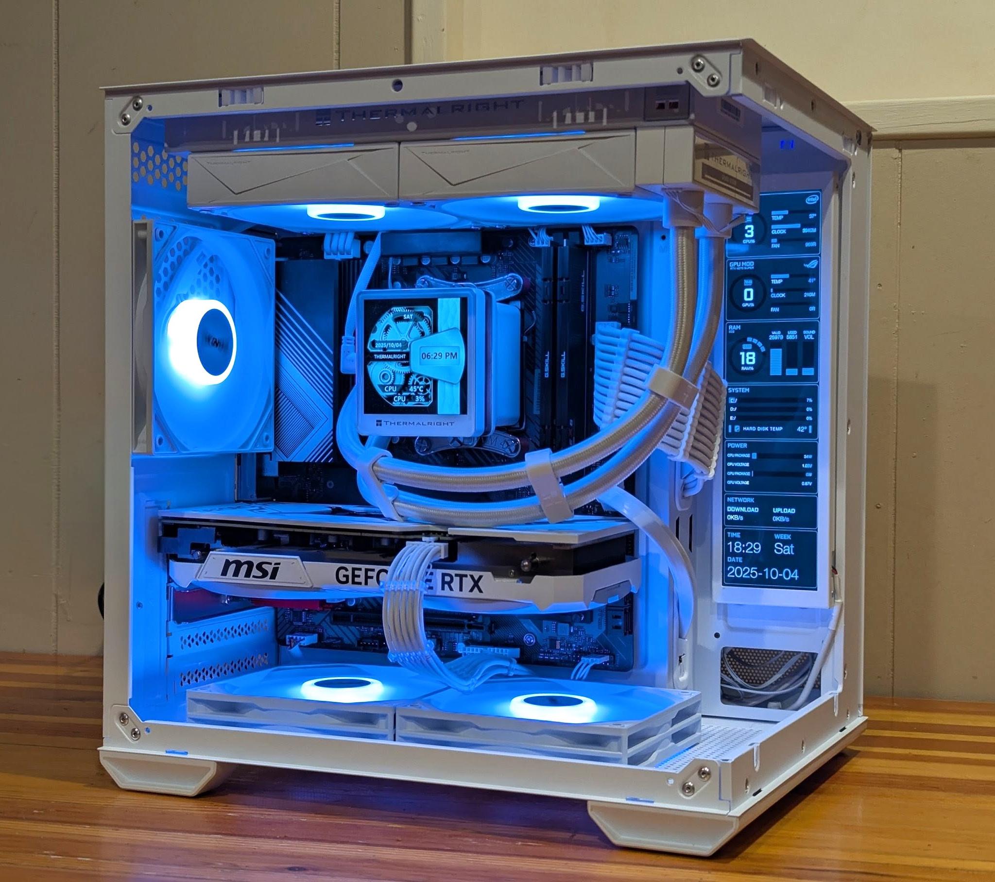 ⚪🖤 Ryzen 5 7600X | RTX 4070 Super | 32GB DDR5 | 1440p Gaming PC
