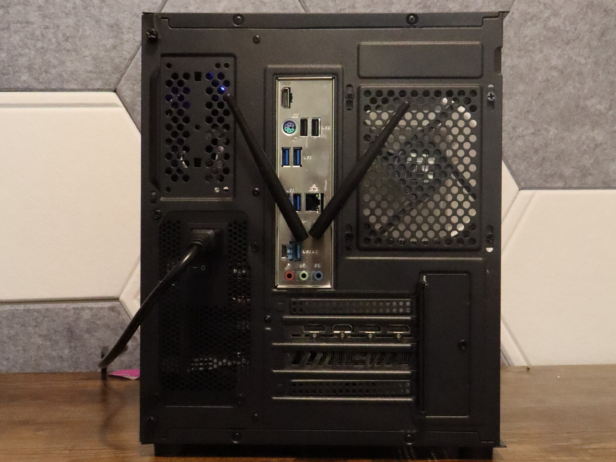 High Performance | Gaming PC | RX 6700XT 12gb | Ryzen 7 5700 | 32GB RAM | 1 TB | Windows 11 + WIFI