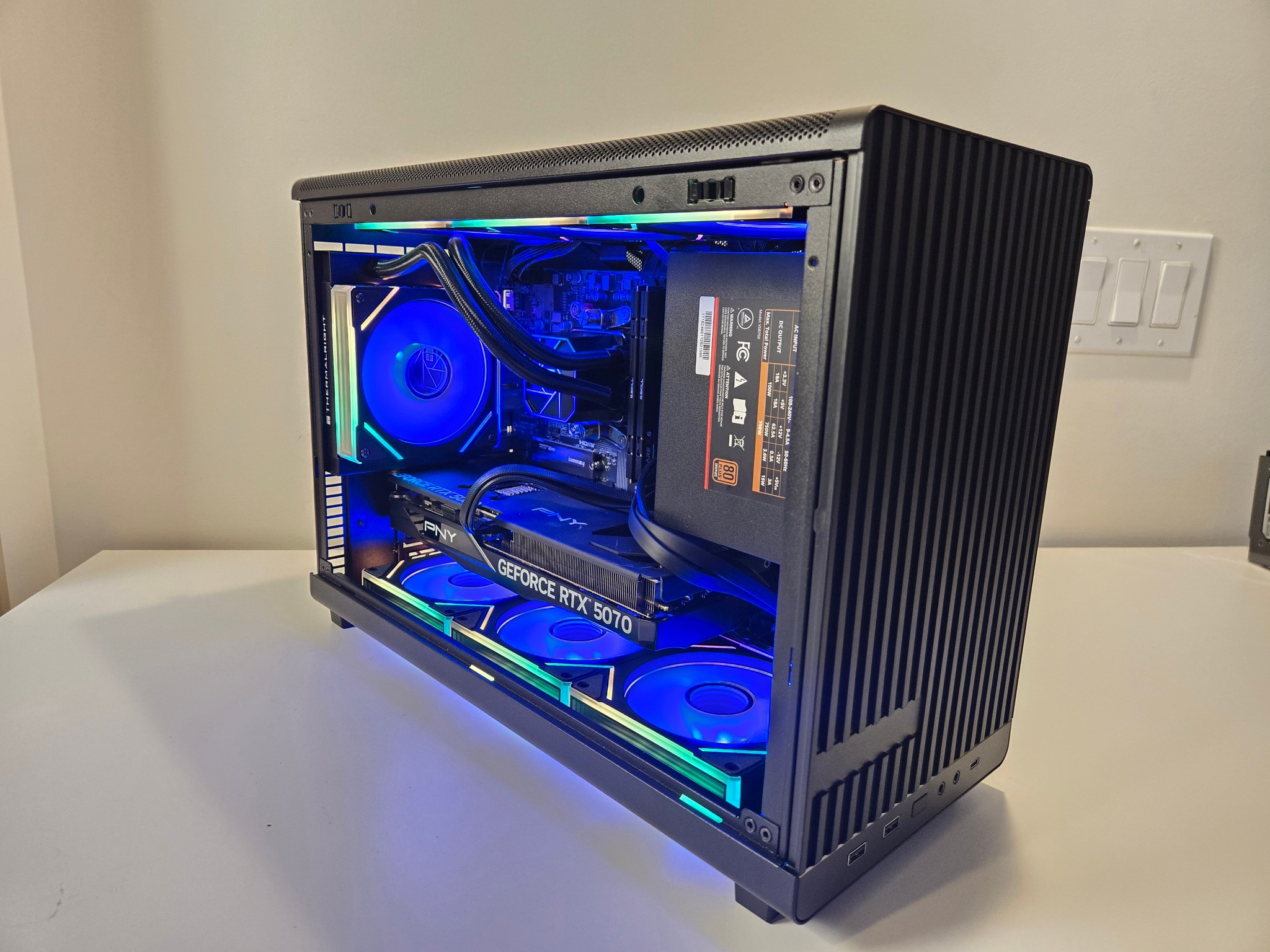RTX 5070 | Ryzen 5 9600X | 32gb DDR5 | 1tb NVME 🖤