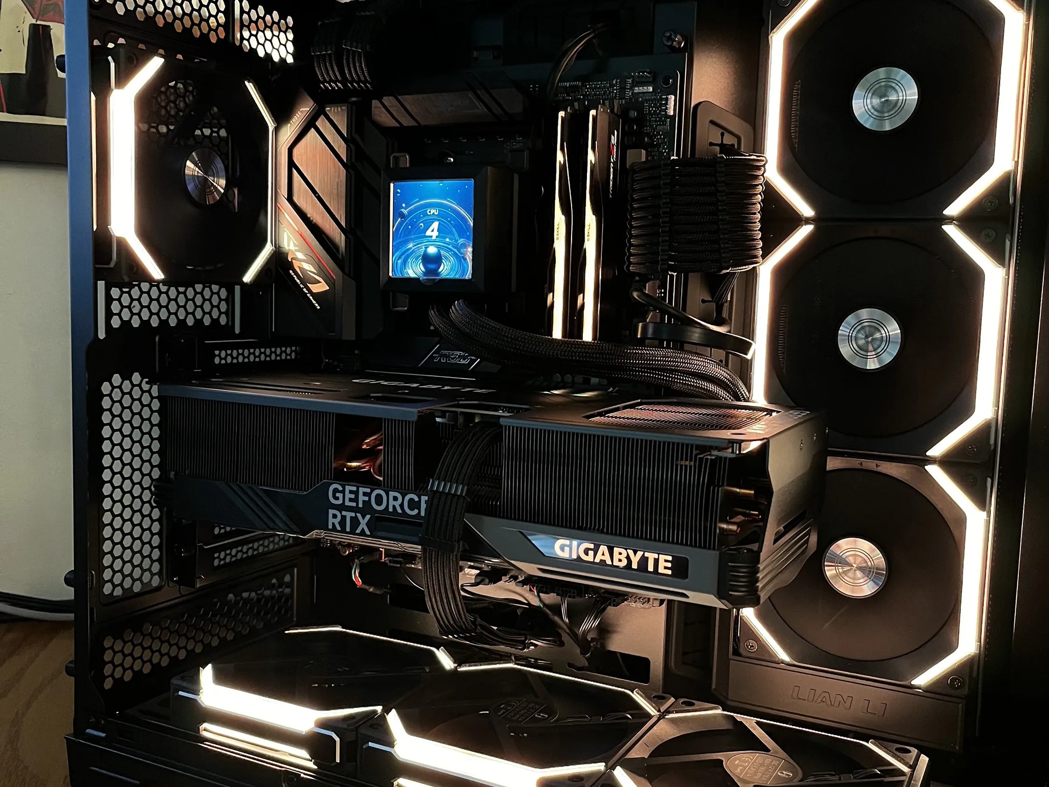 Tesseract - RTX 4080 SUPER OC | Ryzen 7 7800X3D | 32G @6000MT/s | 4TB | 1000W Platinum PSU