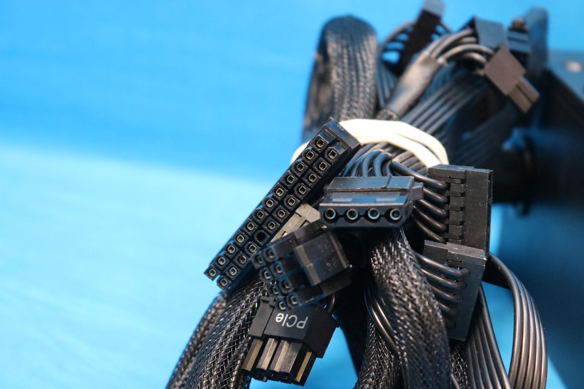 Corsair CV550 550W 80+ Bronze ATX Desktop Power Supply - 4259297750