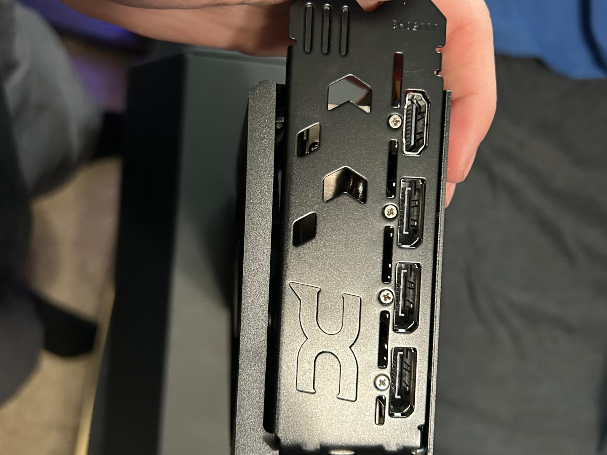 RADEON 9070 XT PowerColor HellHound - 16GB GPU