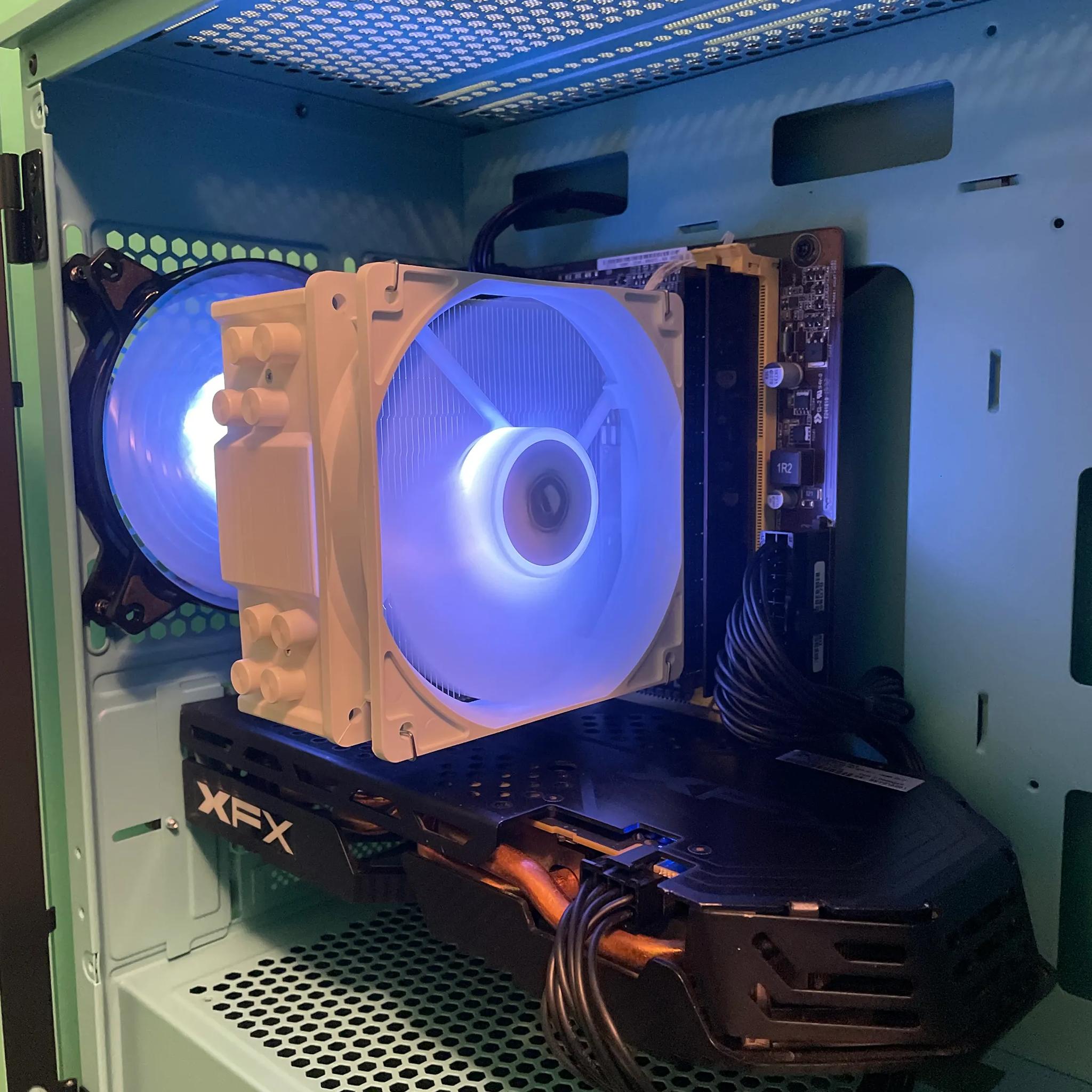 BLUE Glass Gaming PC | Intel i5 / Amd RX580 / 8GB / 600GB Win 10 Pro WiFi