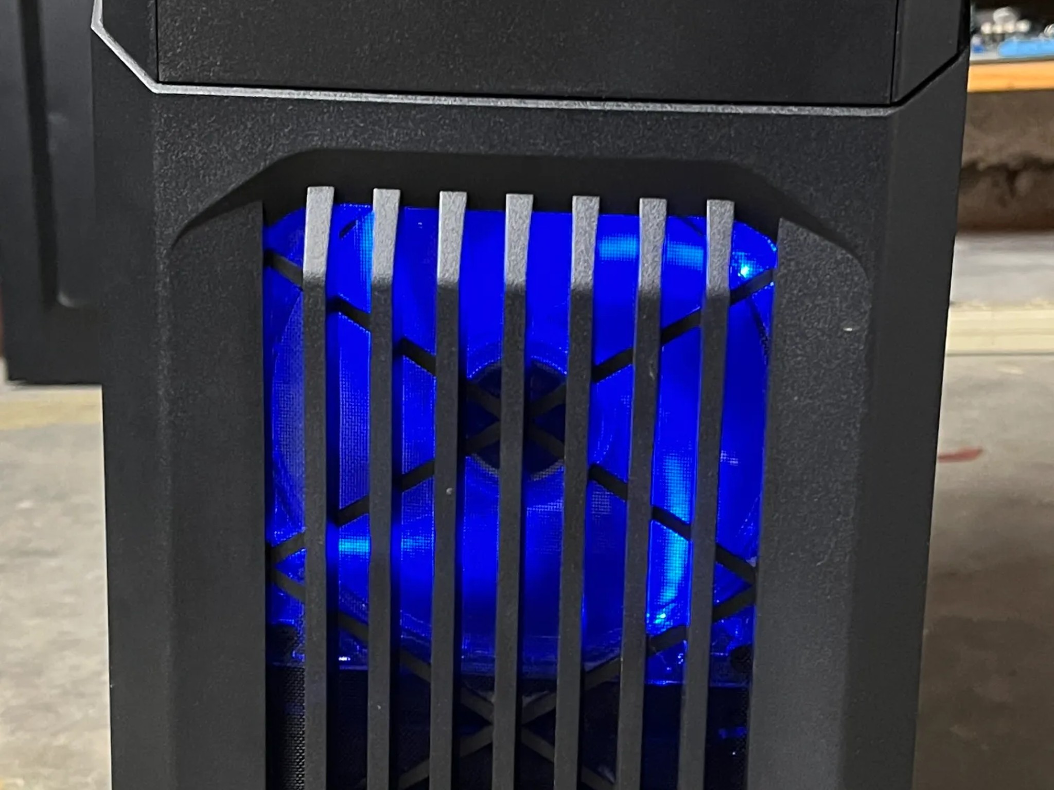 🖥️ Budget Gaming PC – GTX970,i7-4790K, 32GB RAM, 256GB SSD+1TB HDD Fast & Powerful (Minor Case Wear)