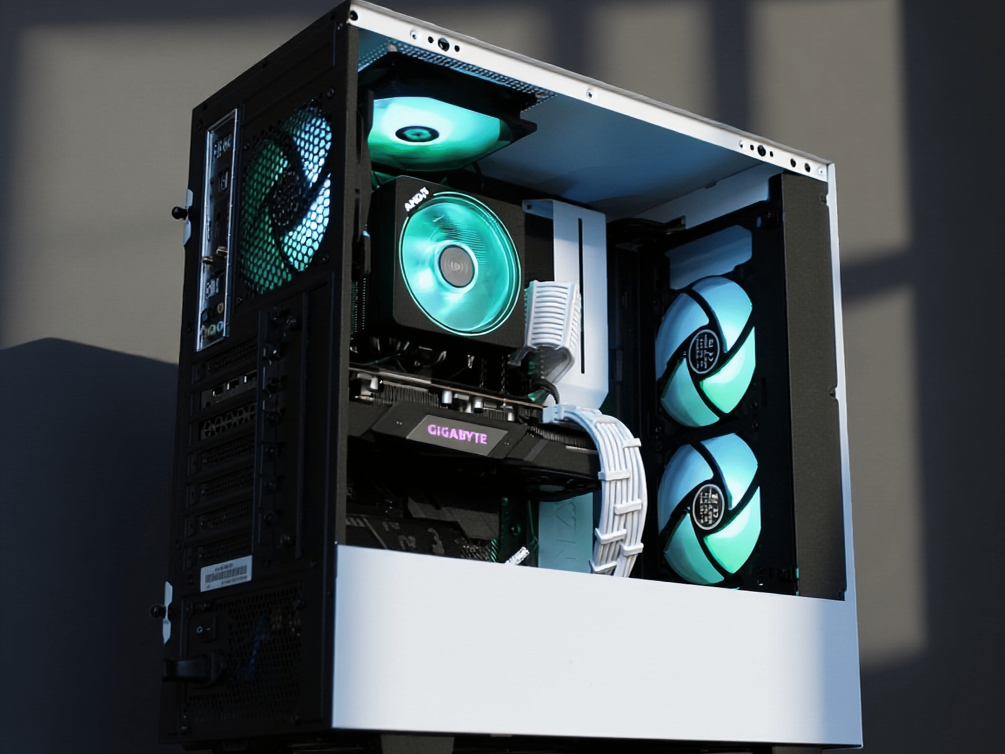 AAA Bomber | Ryzen 5 3600 | Gigabyte RX 5700-XT | 16GB G.Skill DDR5 | 256 GB NVMe + 1TB EXOS HDD 1TB