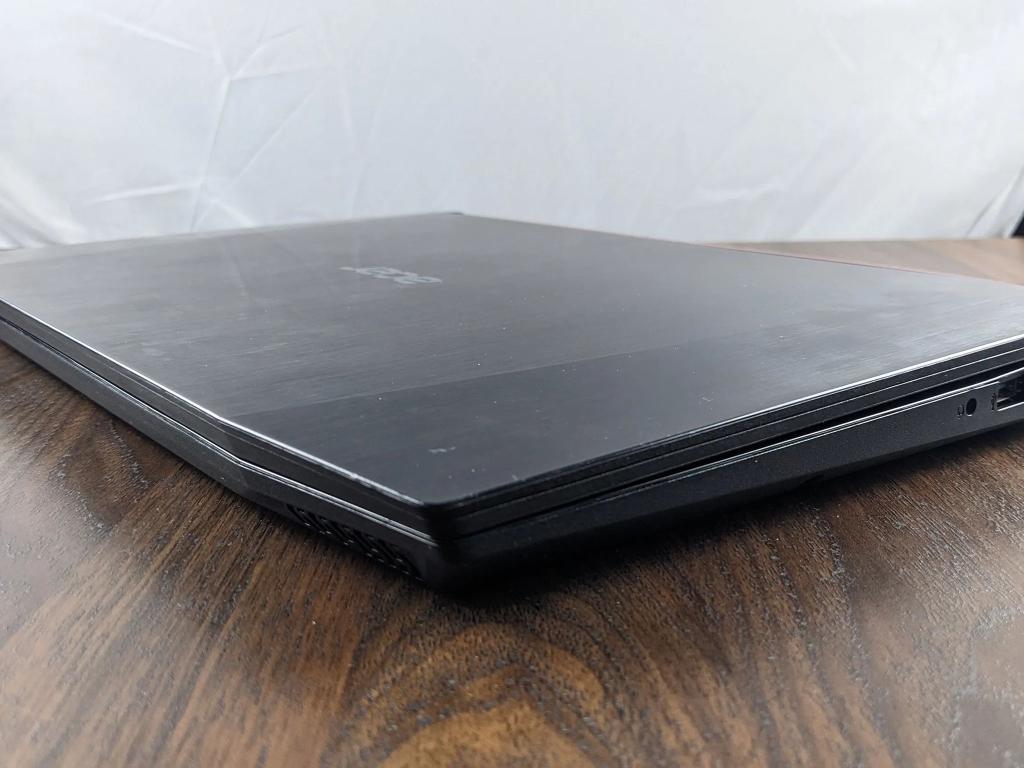 Acer Nitro 5 Refurbished, GTX 1050m, i5-8300H, 12GB DDR4, 256NVMe, 1TB HDD