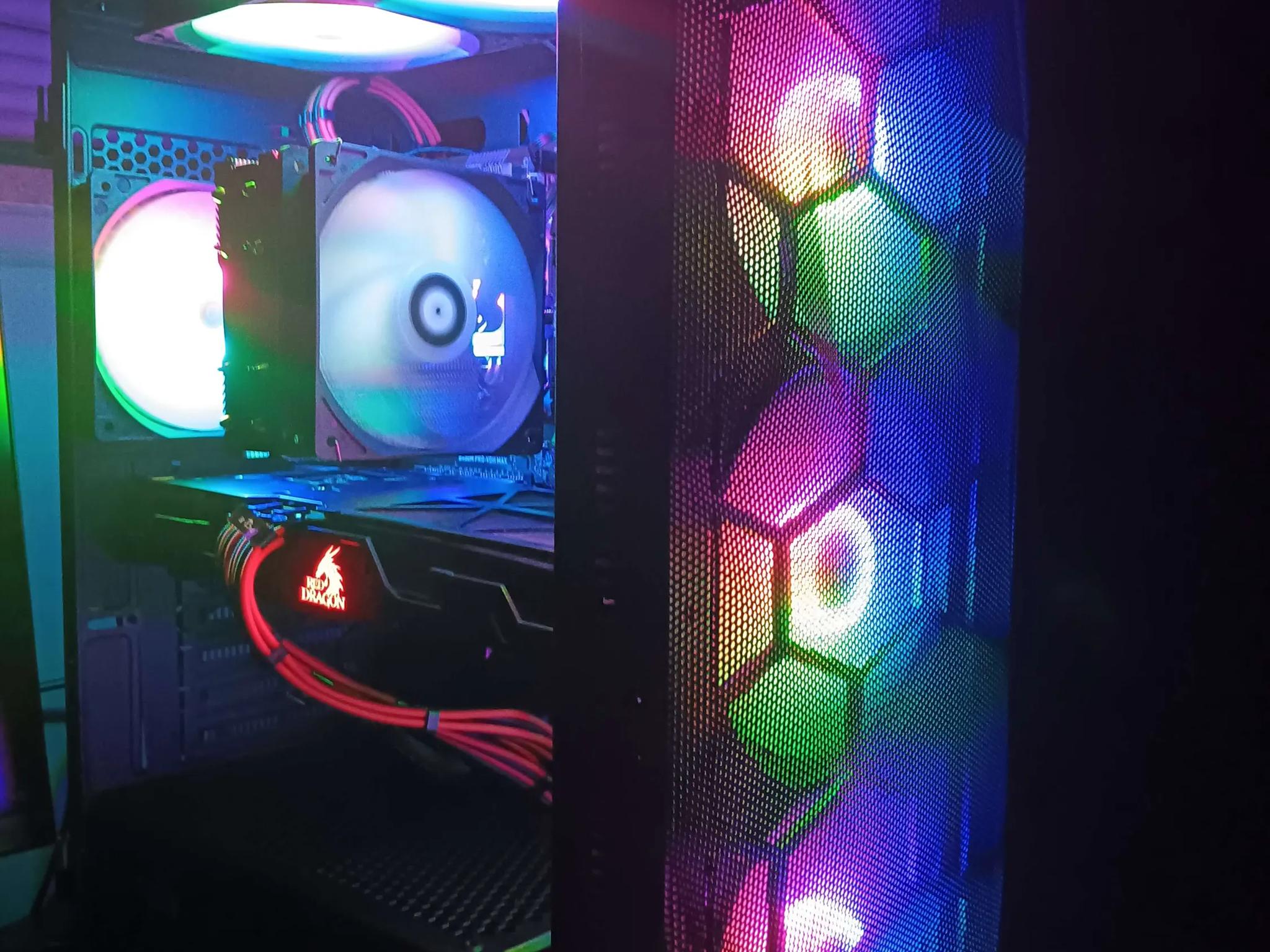 | Black RGB GAMING PC | Ryzen 5 2600x|RedDragon Vega56(UV'd & OC'd)|16gb DDR4 RAM|500g SSD Storage