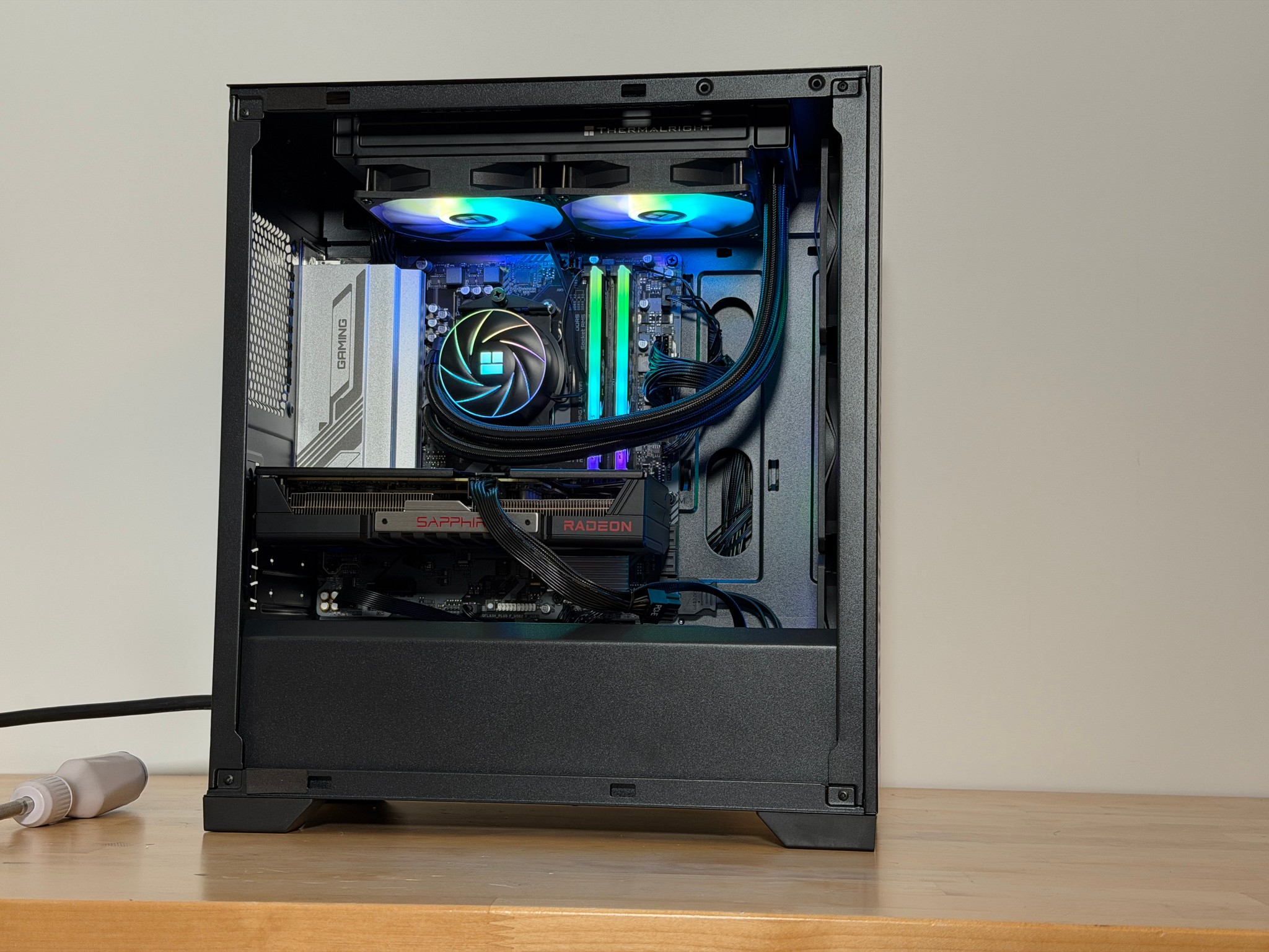 RX 9060XT Ryzen 7 7700x Gaming PC