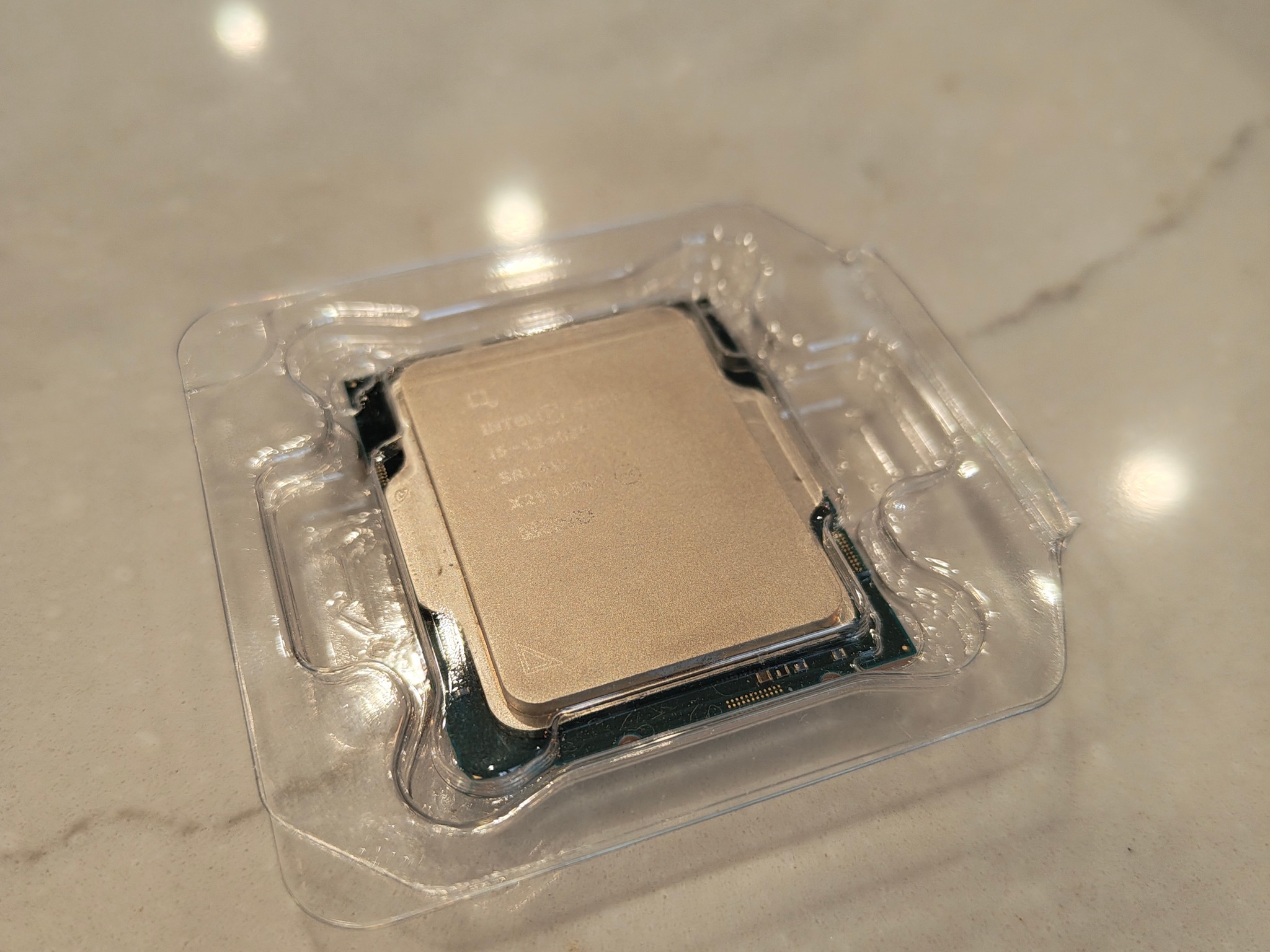 Intel Core i5-12400F (6 Cores, 12 Threads, 4.4Ghz Turbo)