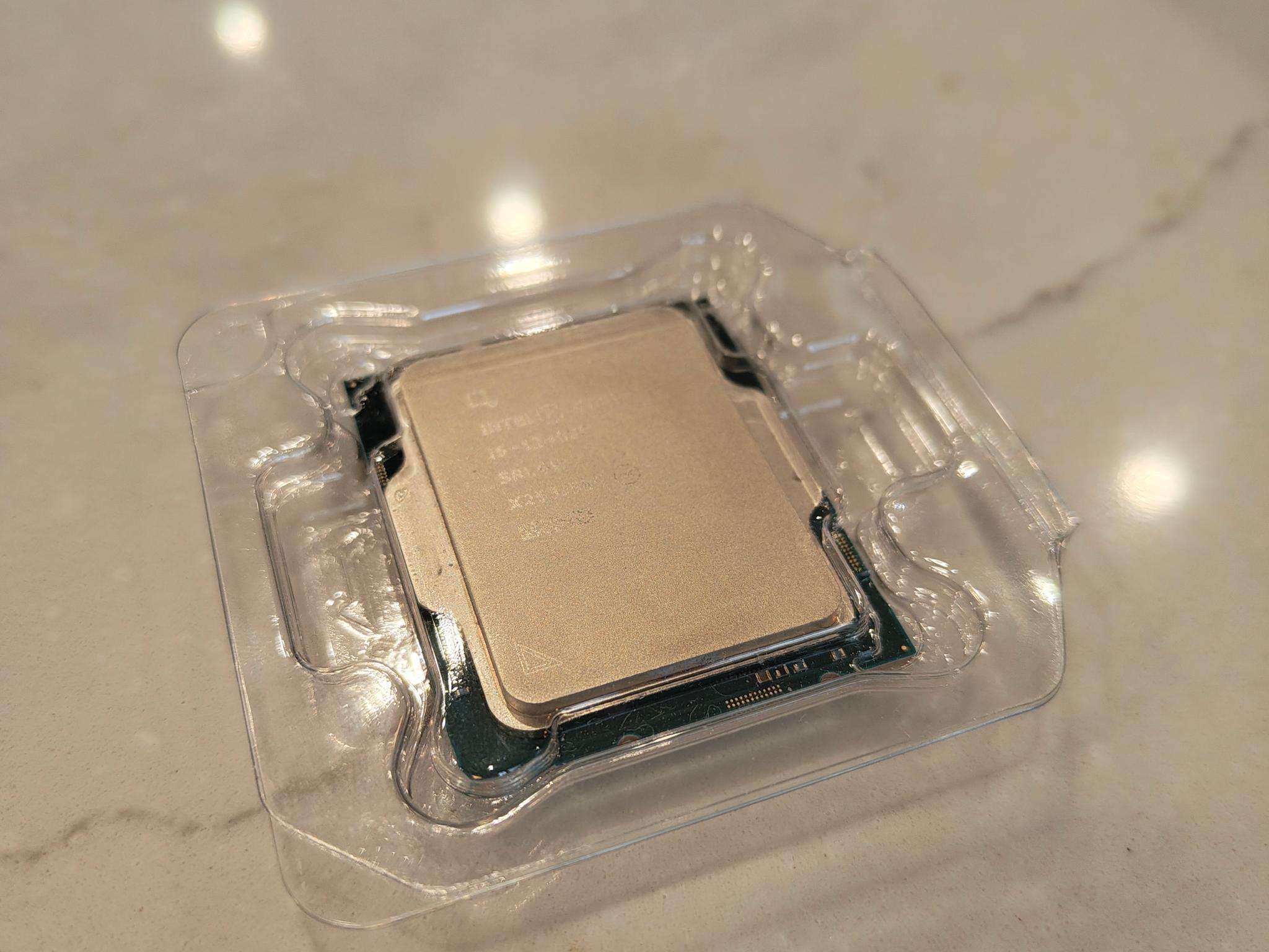 Intel Core i5-12400F (6 Cores, 12 Threads, 4.4Ghz Turbo)