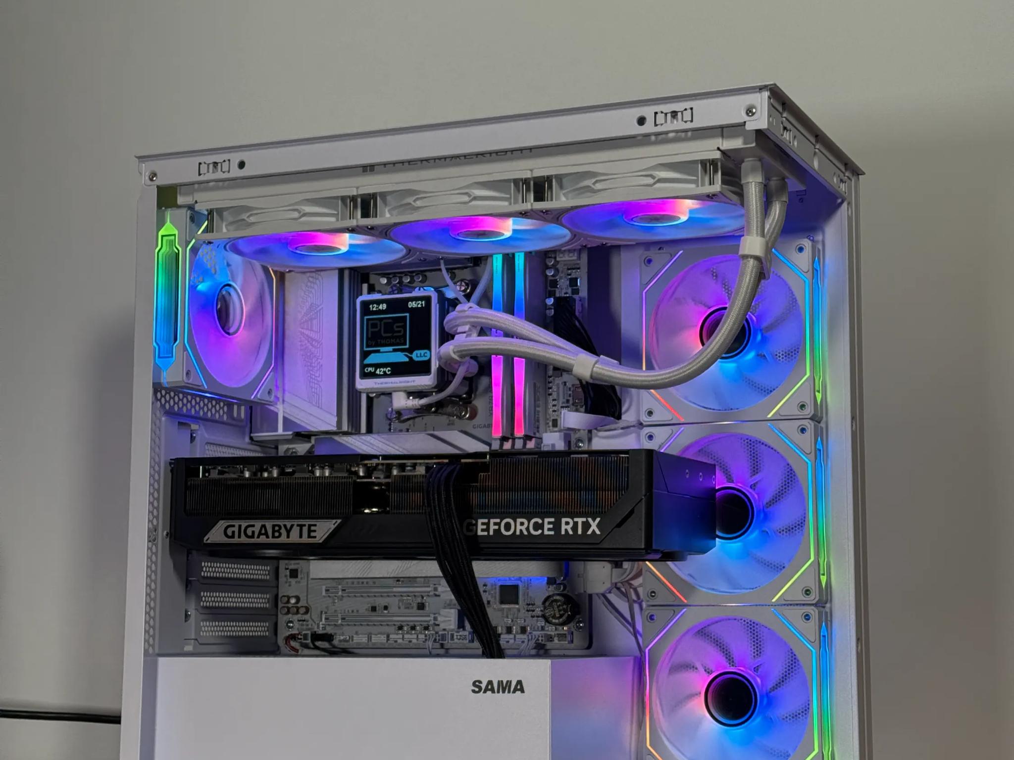 RTX 5090 Ryzen 7 9800X3D Gaming PC