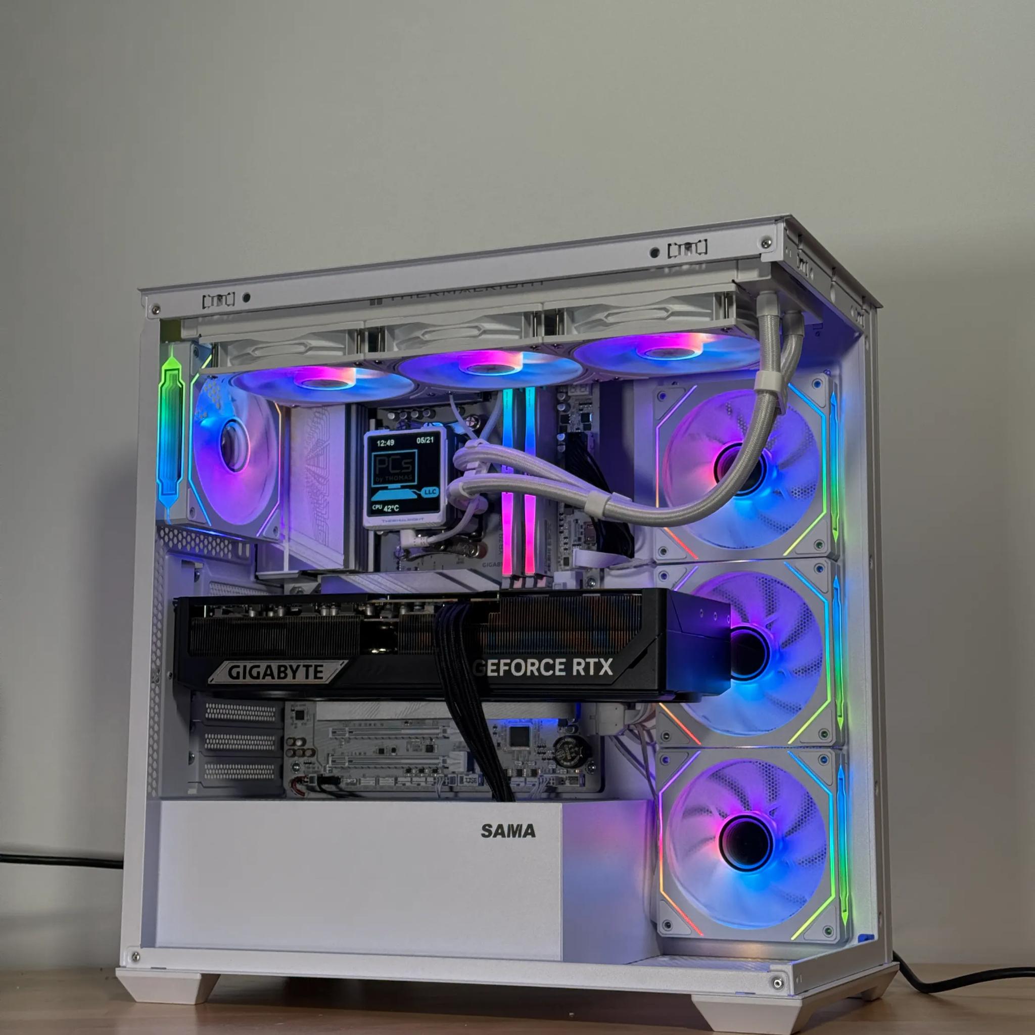 RTX 5090 Ryzen 7 9800X3D Gaming PC