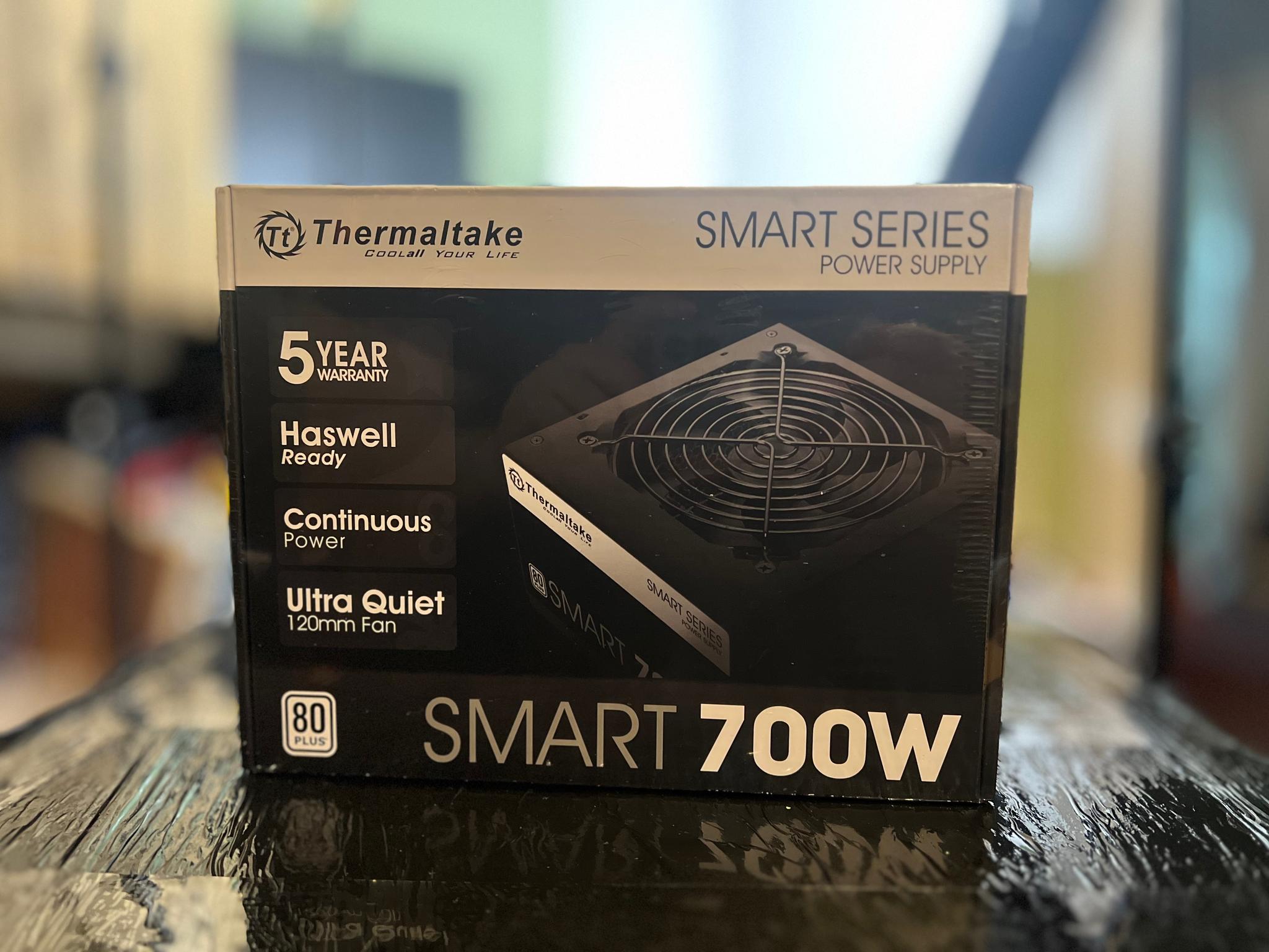 Thermaltake Smart 700W