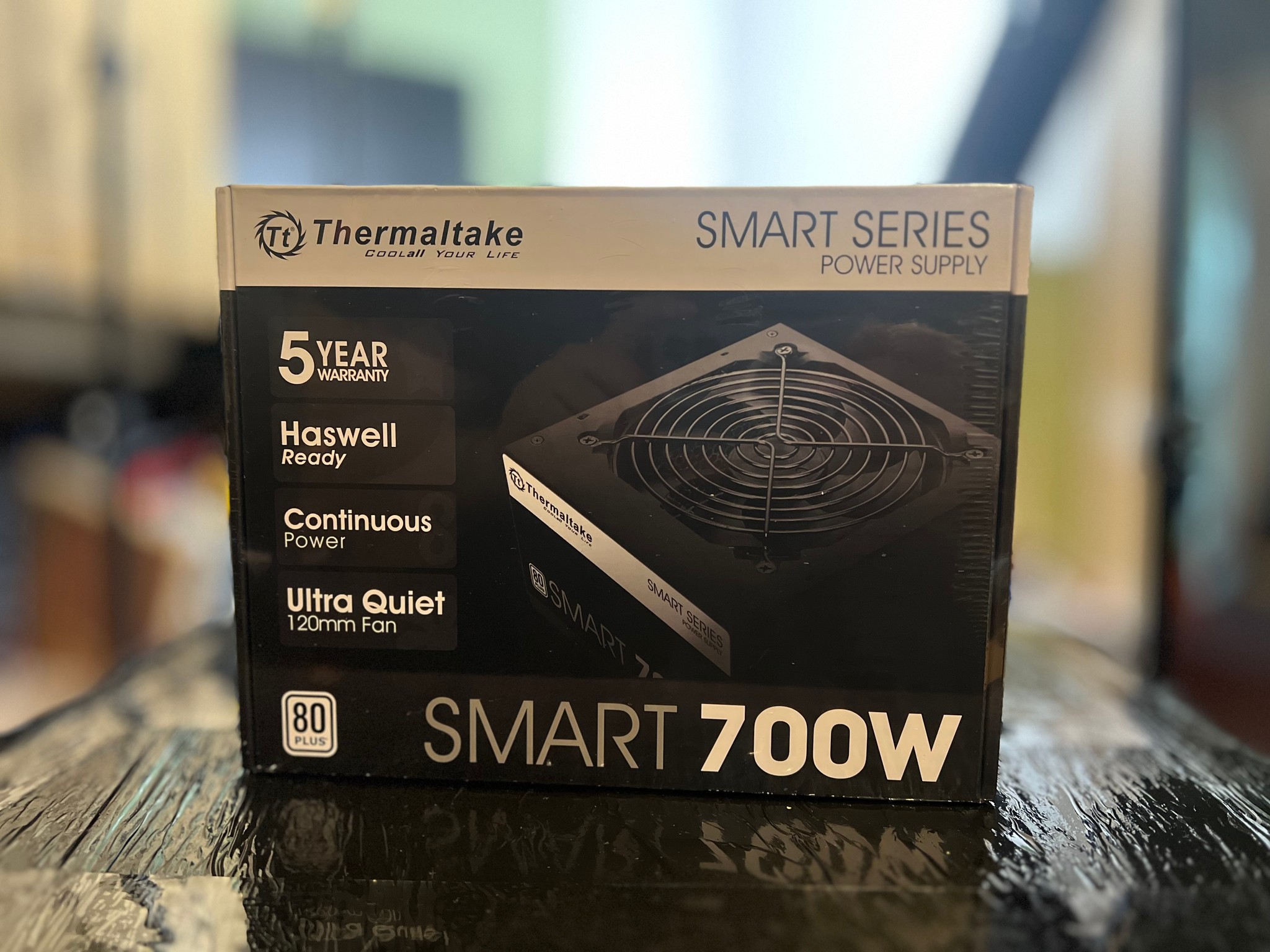 Thermaltake Smart 700W